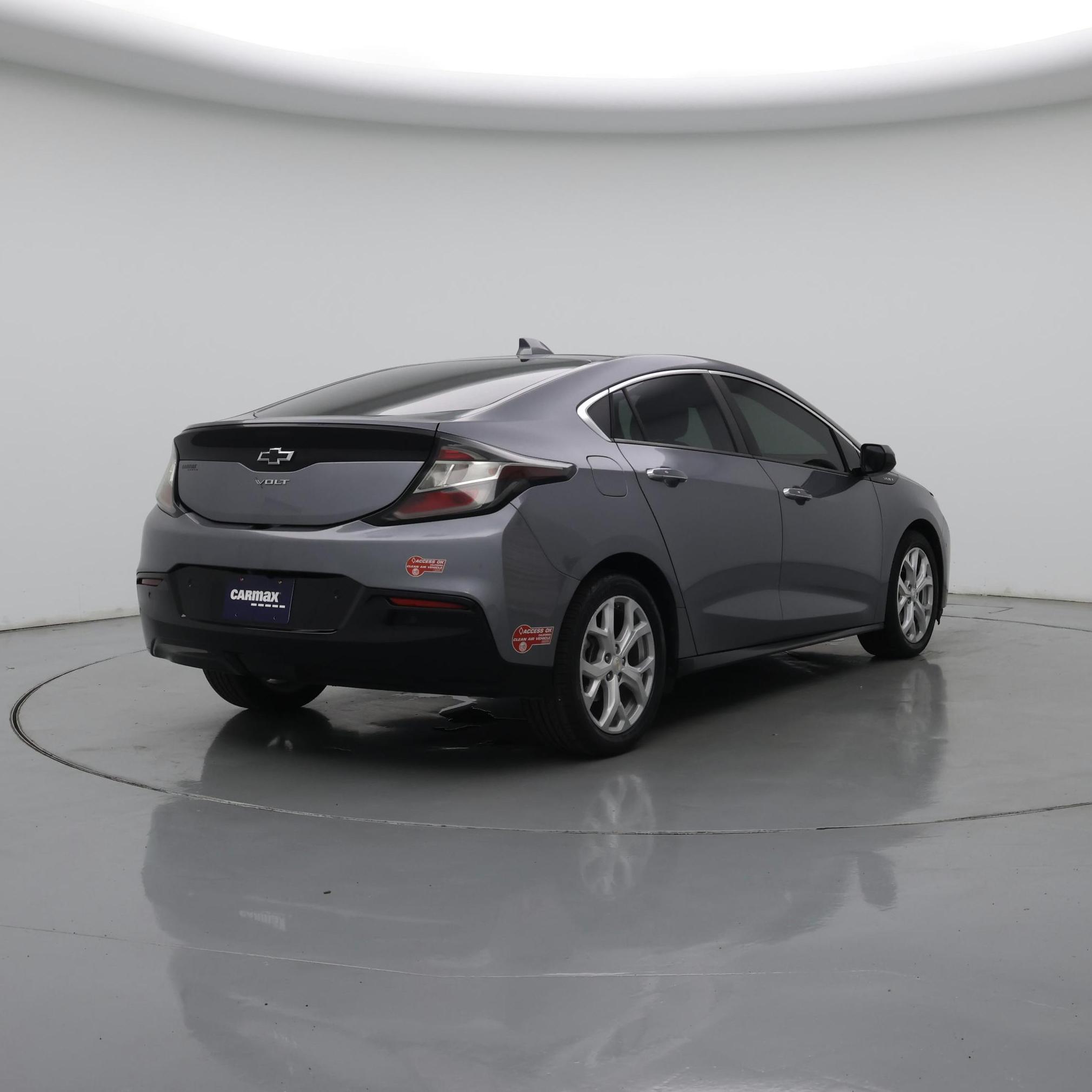 Thumbnail: 2018 Chevrolet Volt - 8