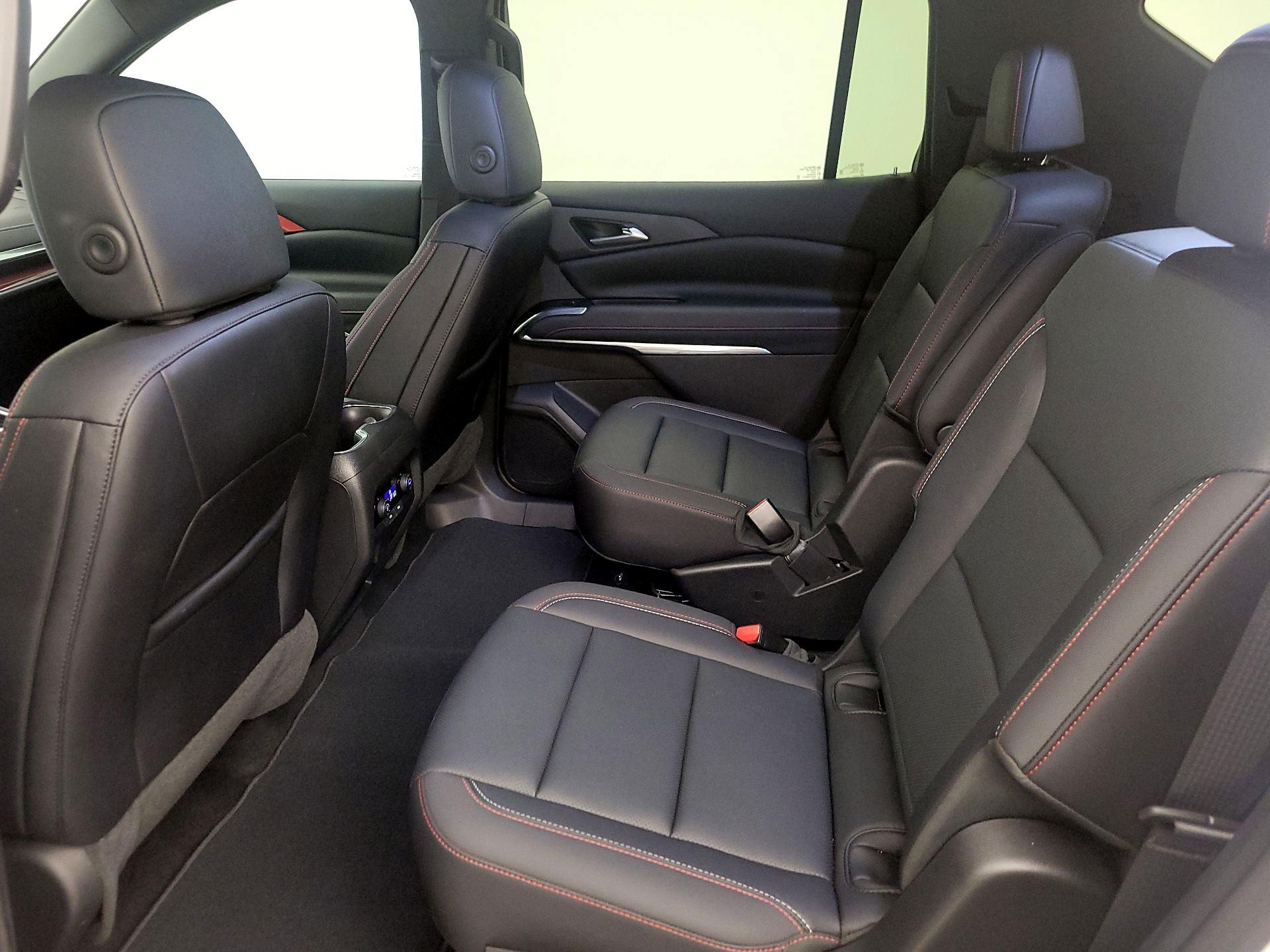Thumbnail: 2025 Chevrolet Traverse - 20