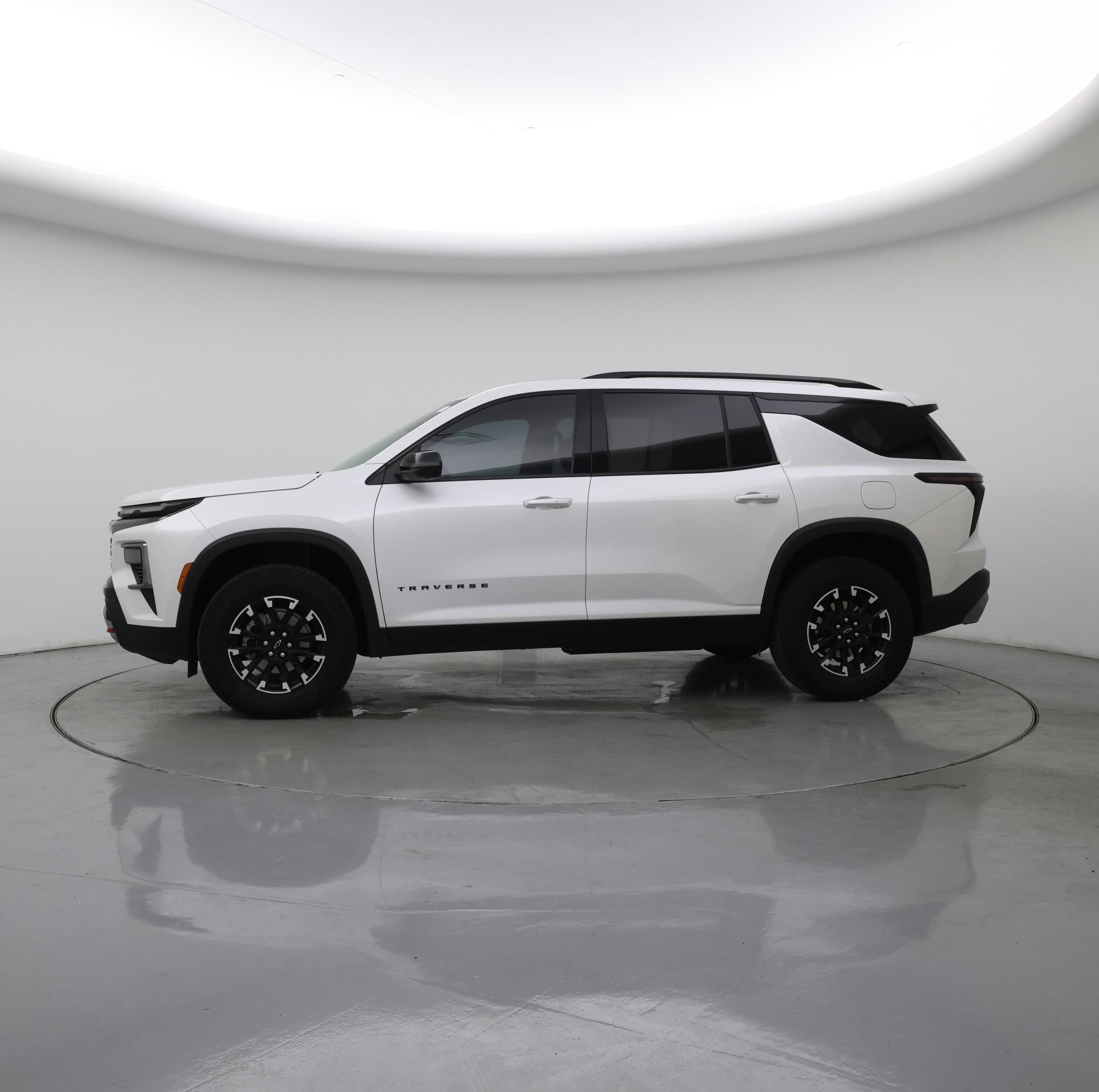 Thumbnail: 2025 Chevrolet Traverse - 3