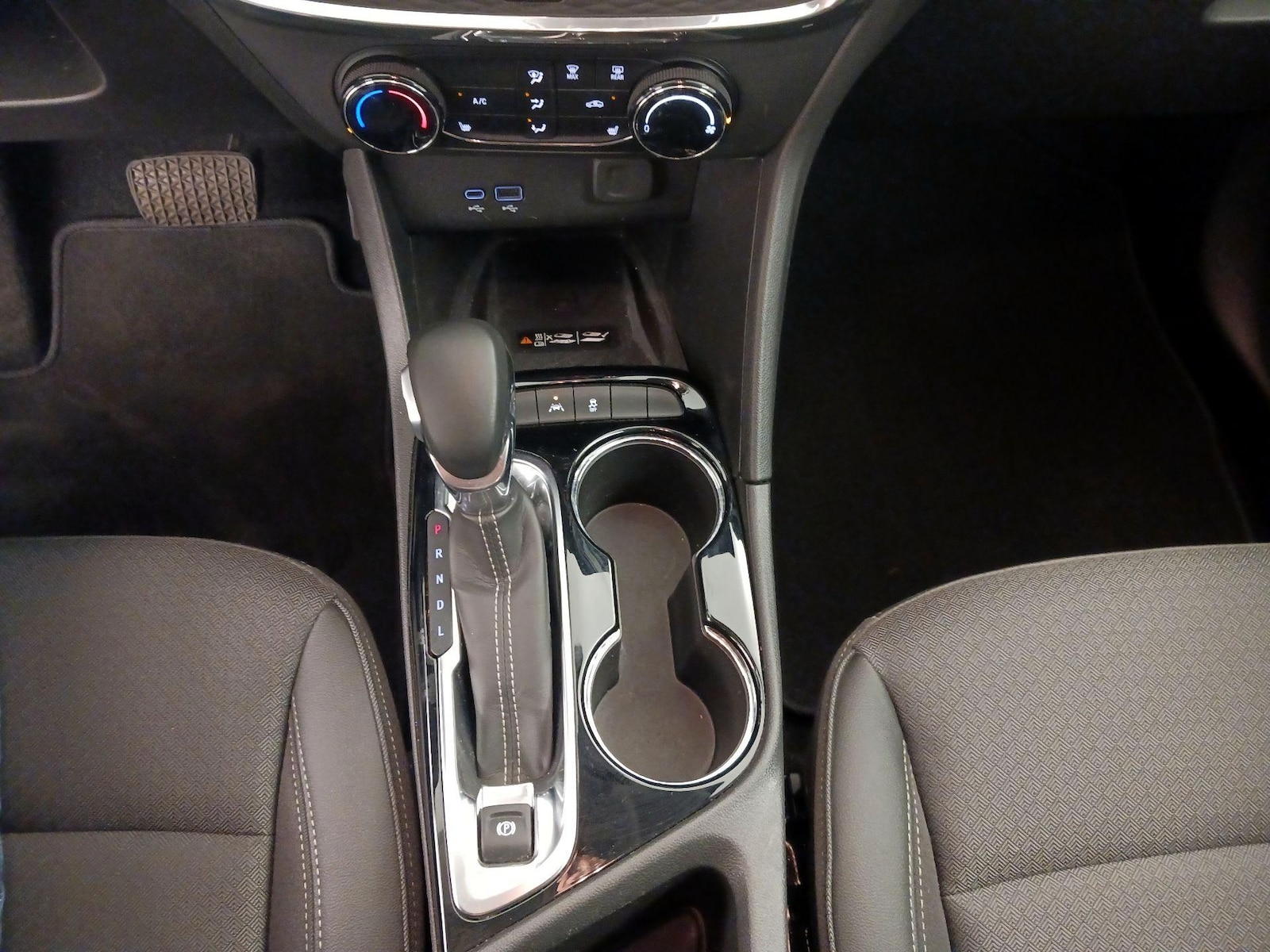 2025 Buick Encore GX Preferred - Photo 18