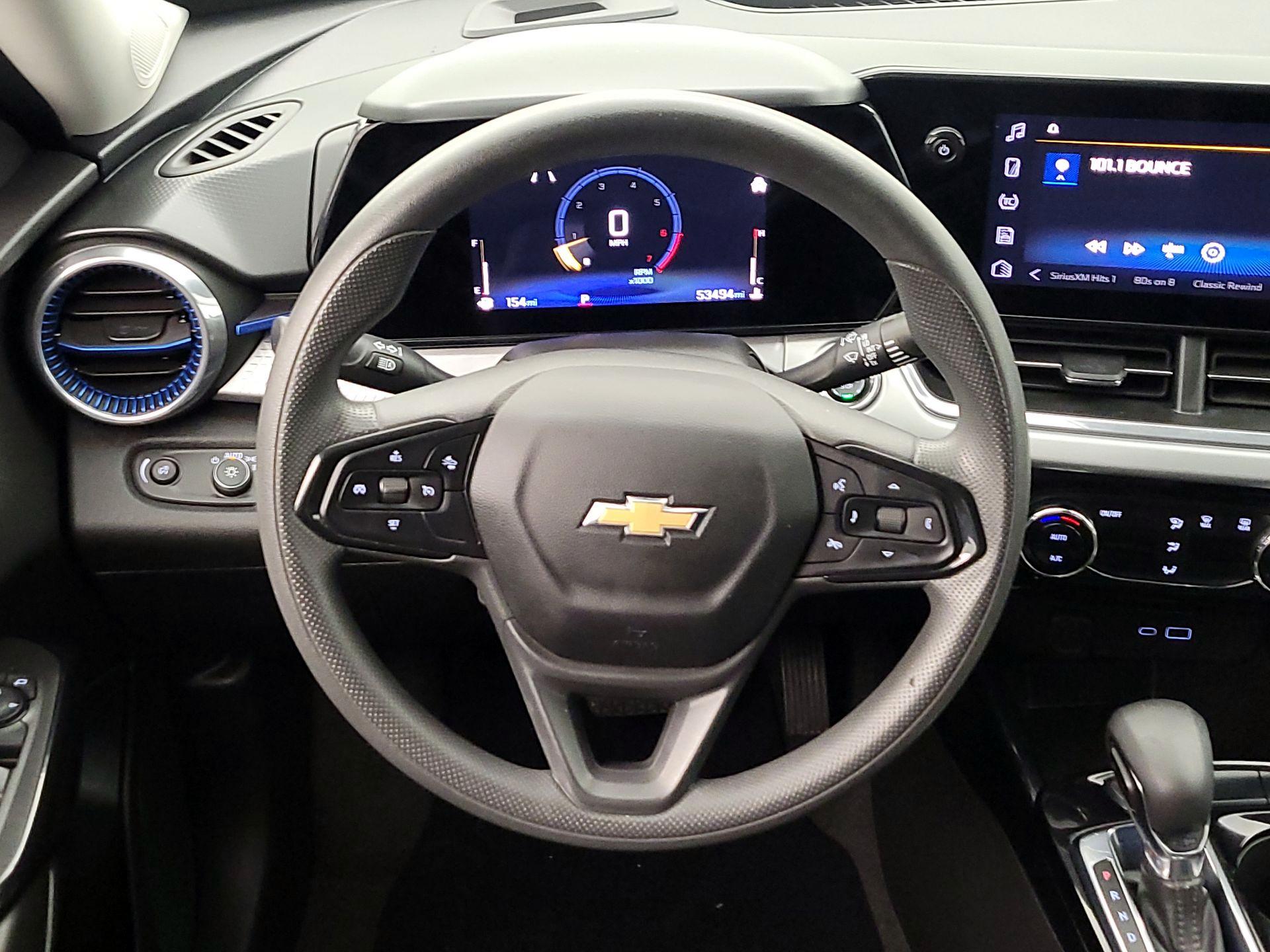 Thumbnail: 2024 Chevrolet Trax - 10