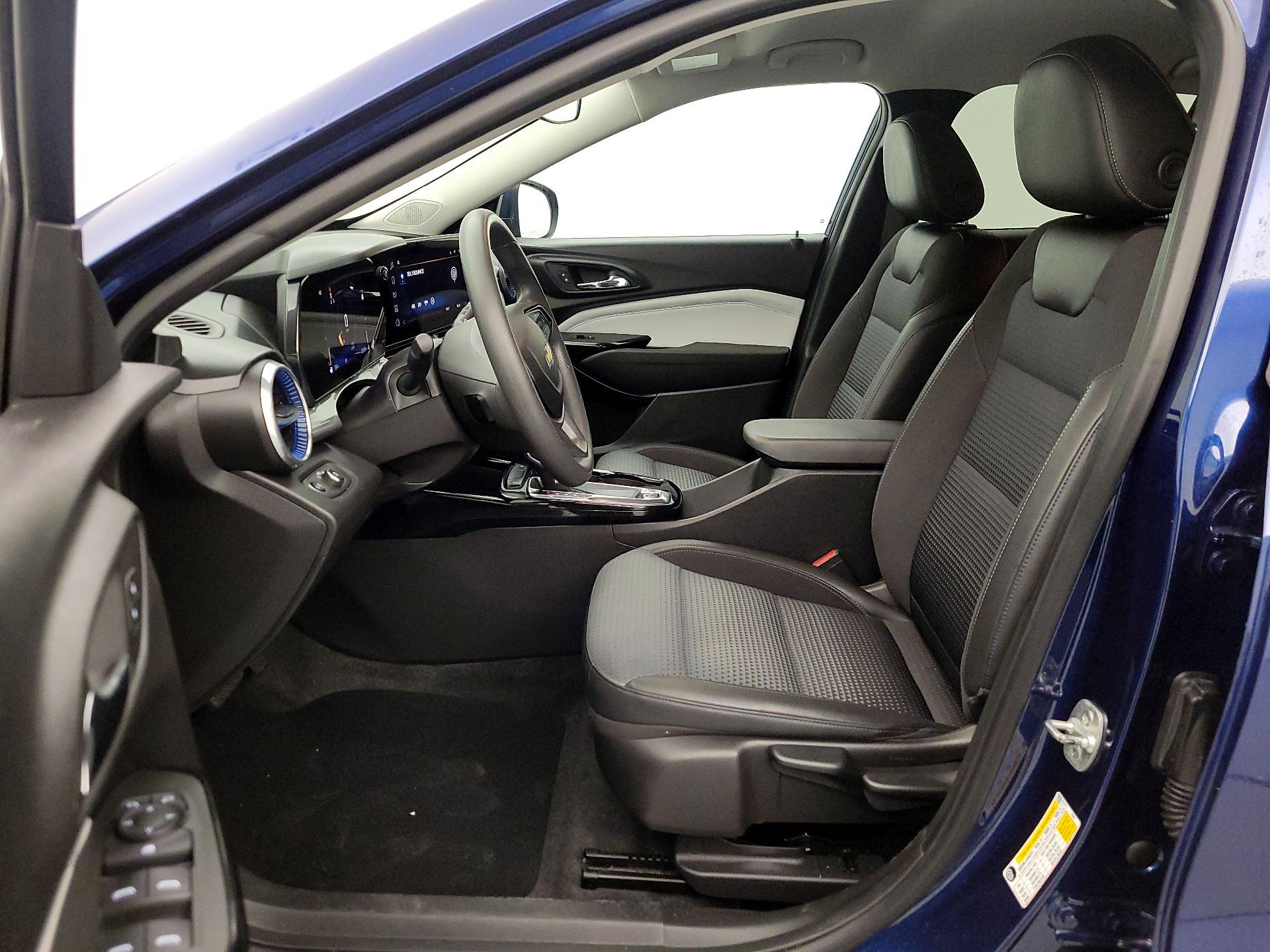 Thumbnail: 2024 Chevrolet Trax - 11