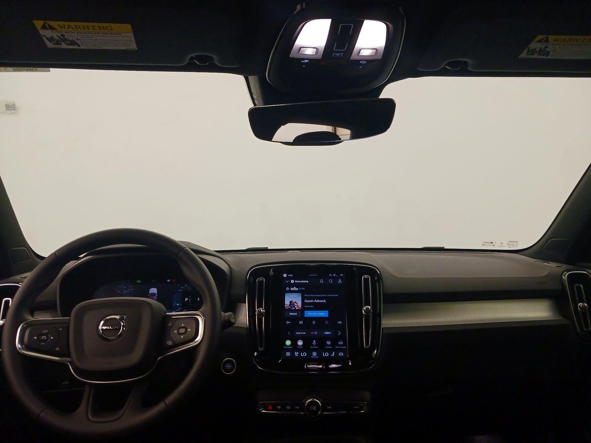 Thumbnail: 2026 Volvo XC40 - 9