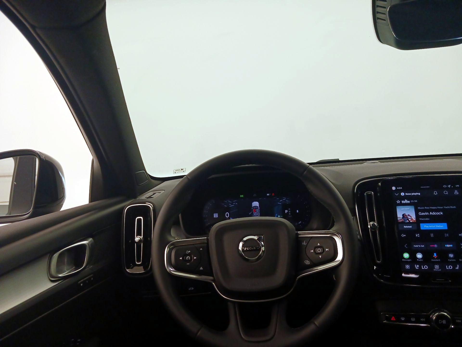 Thumbnail: 2026 Volvo XC40 - 10