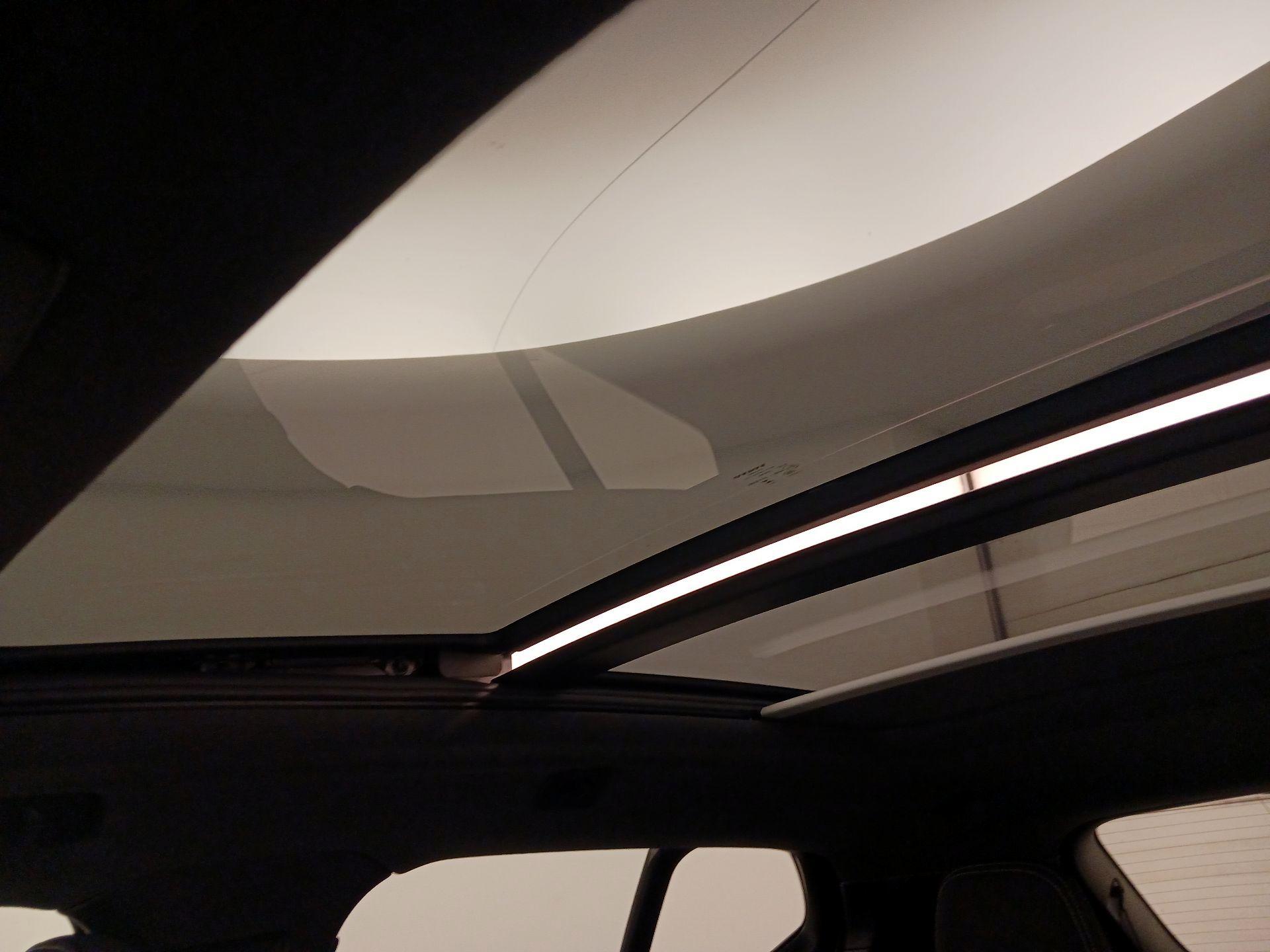 Thumbnail: 2026 Volvo XC40 - 20