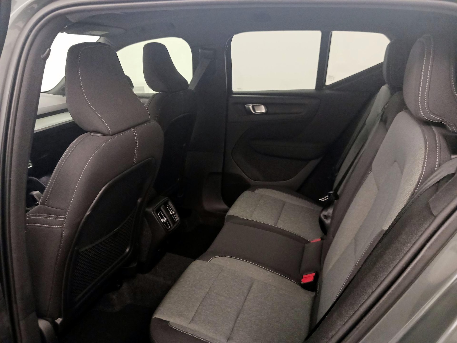 2026 Volvo XC40 Core - Photo 22