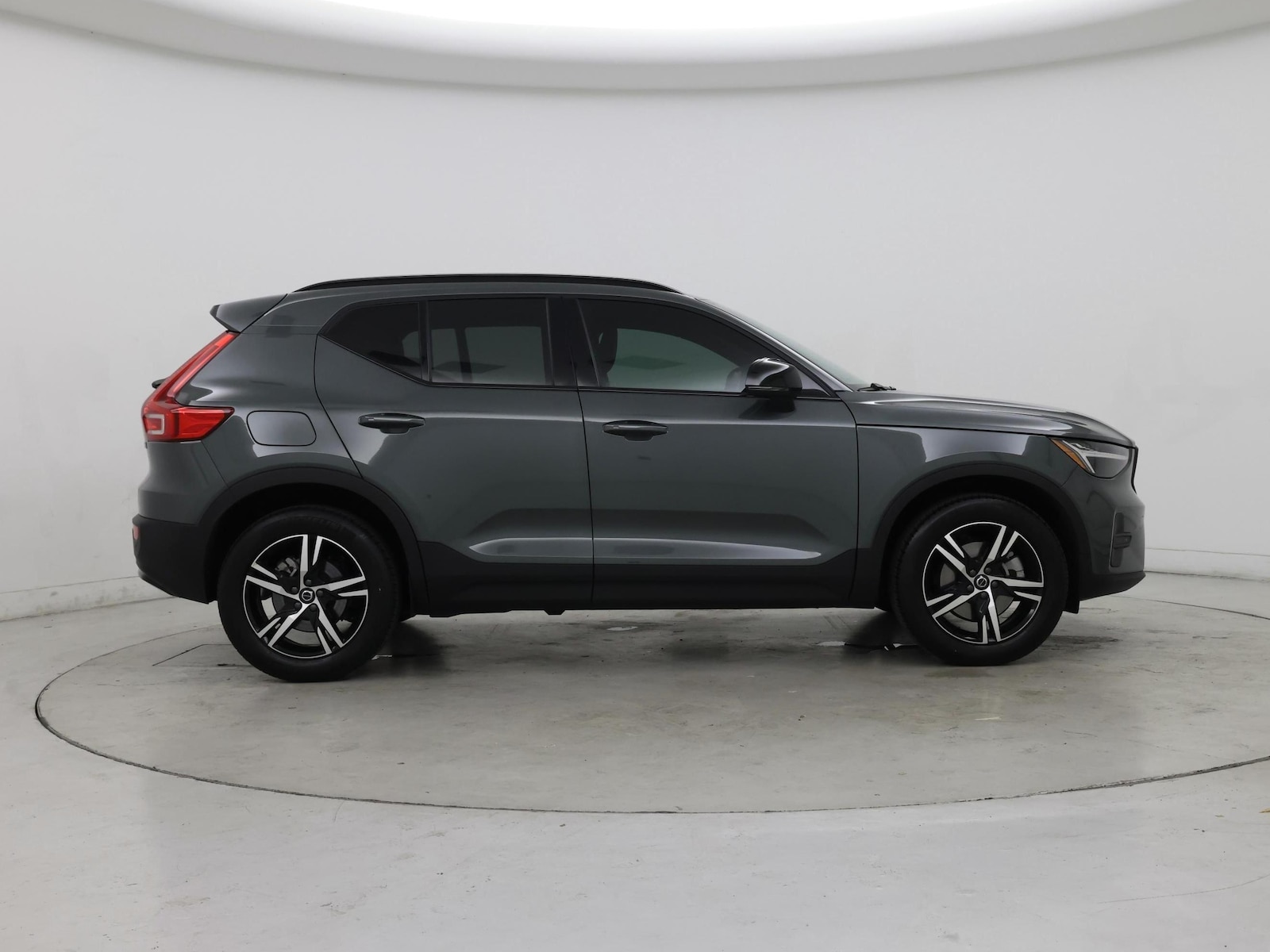 2026 Volvo XC40 Core - Photo 8