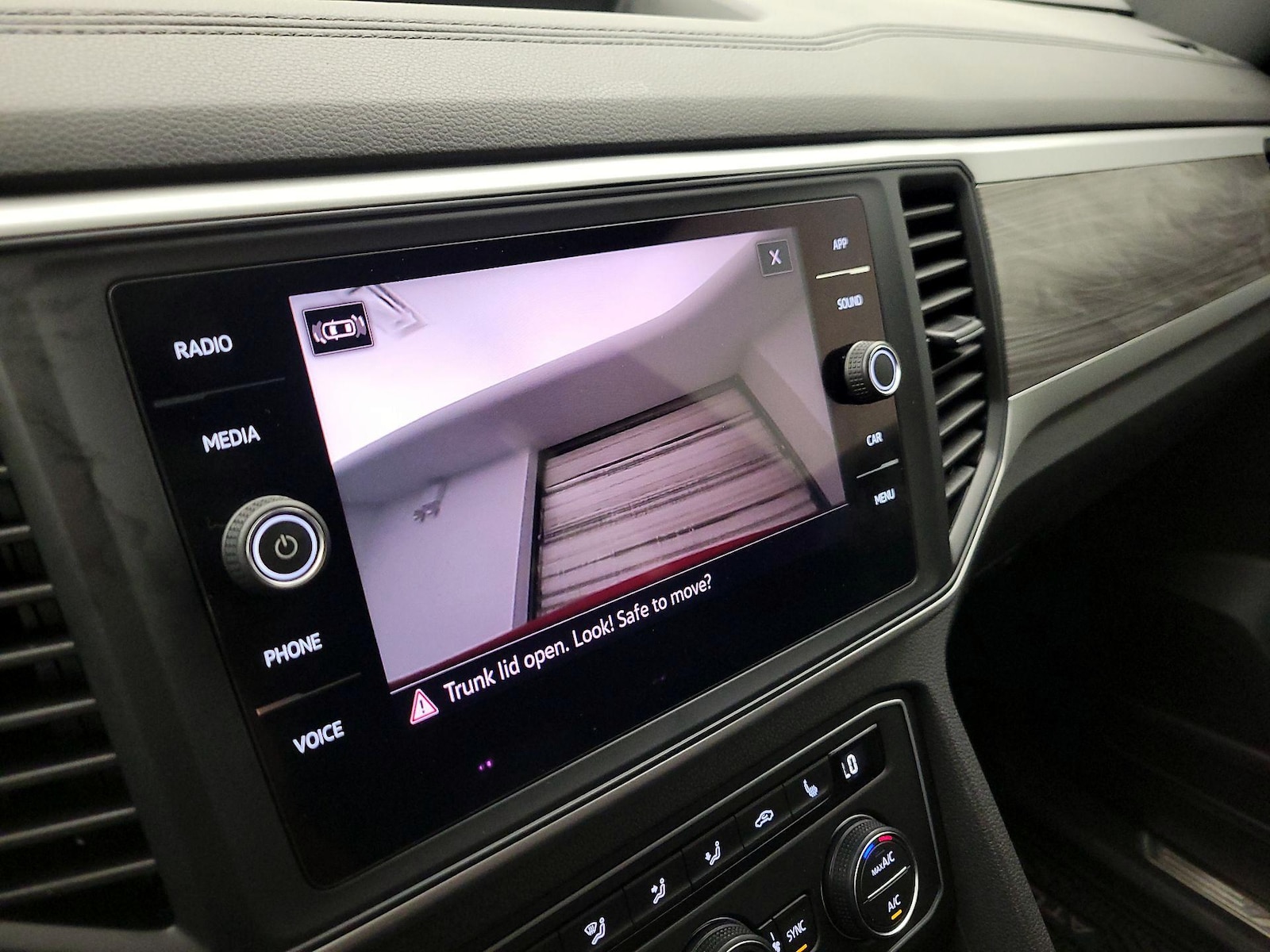 2021 Volkswagen Atlas Cross Sport SE w/Tech - Photo 15