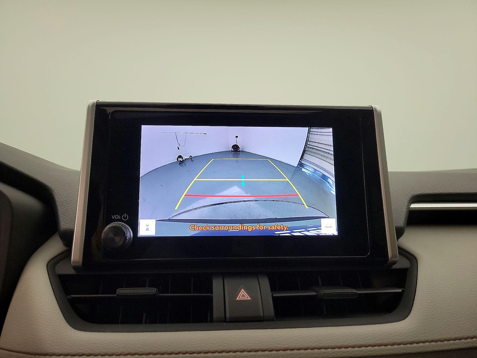 2023 Toyota RAV4 XLE - Photo 15