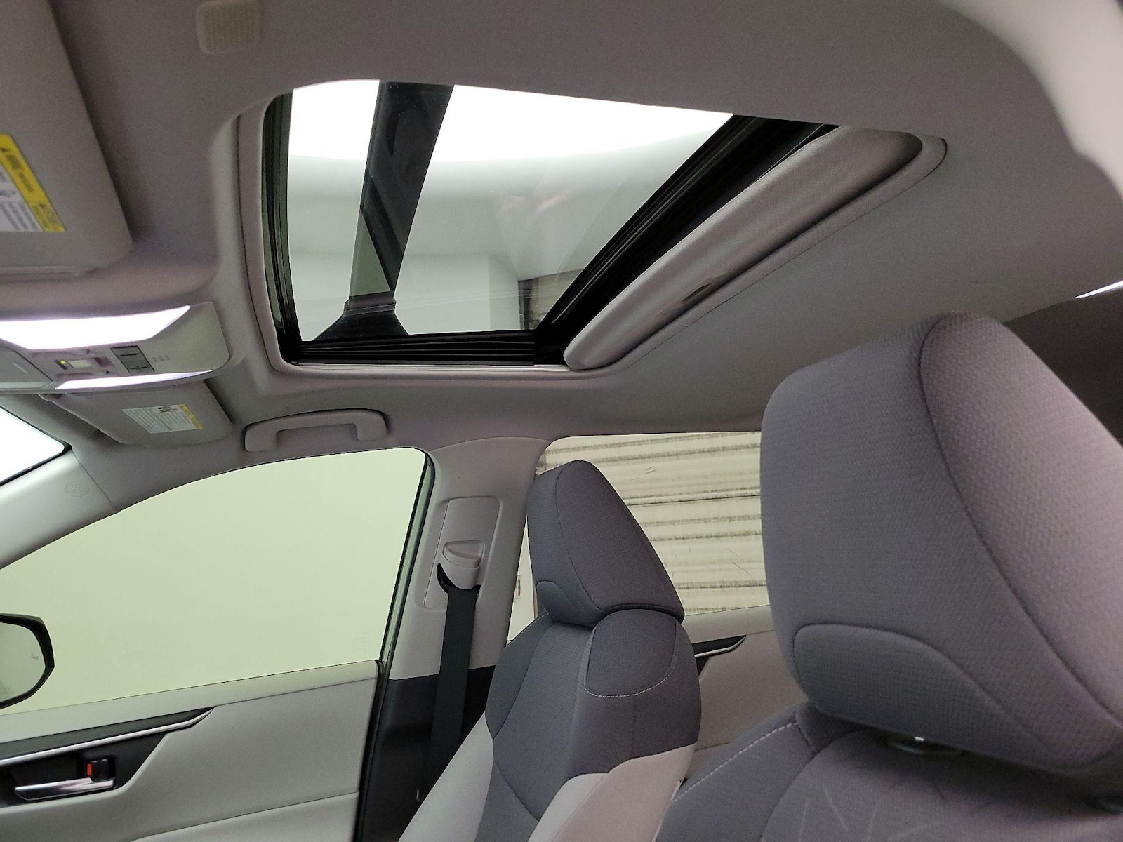 2023 Toyota RAV4 XLE - Photo 20