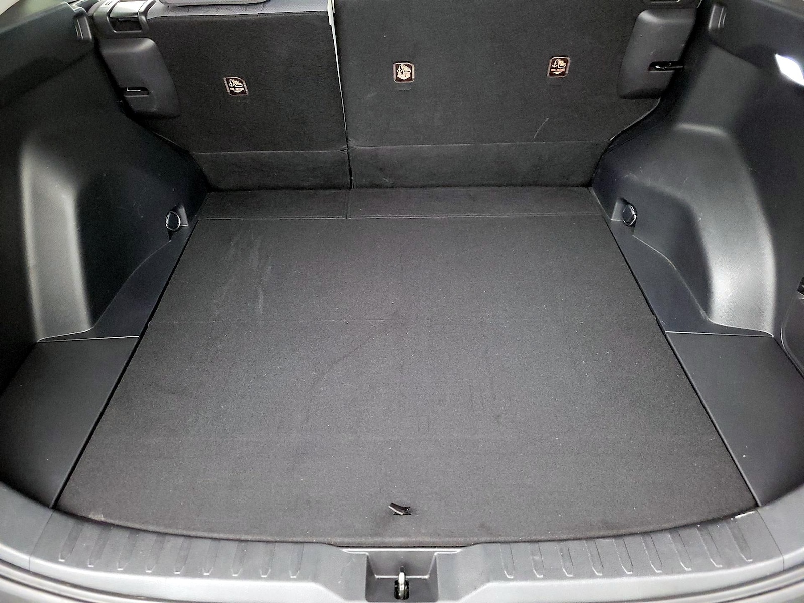 2023 Toyota RAV4 XLE - Photo 22