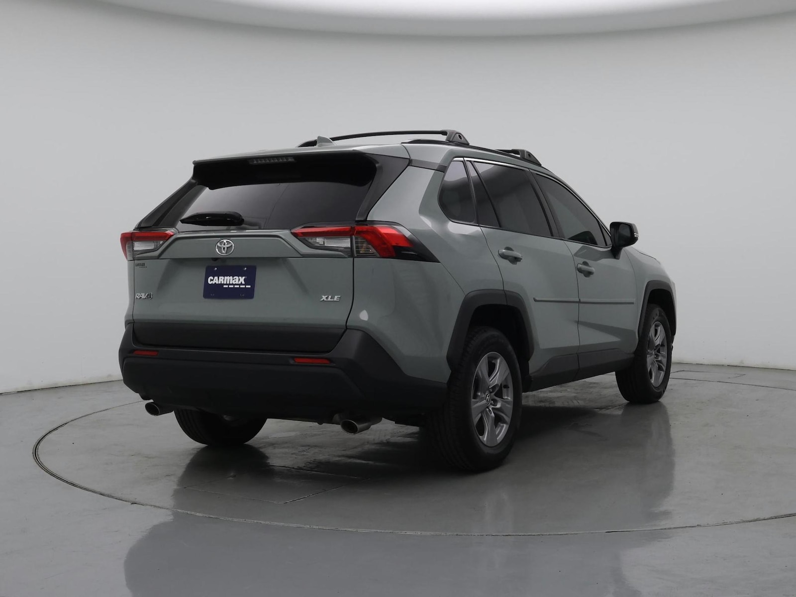 2023 Toyota RAV4 XLE - Photo 9