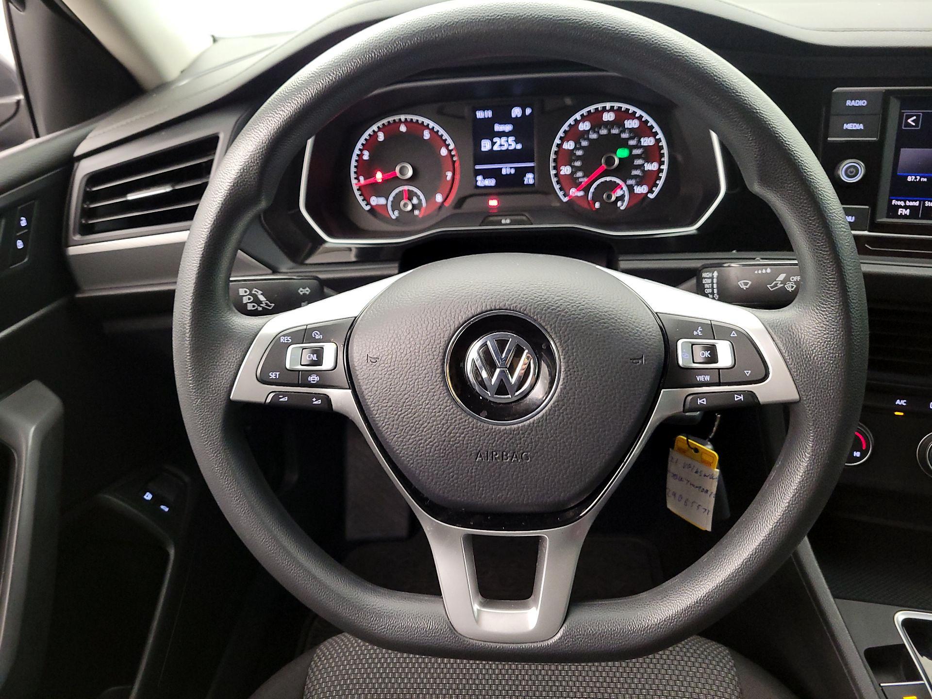 Thumbnail: 2021 Volkswagen Jetta - 10