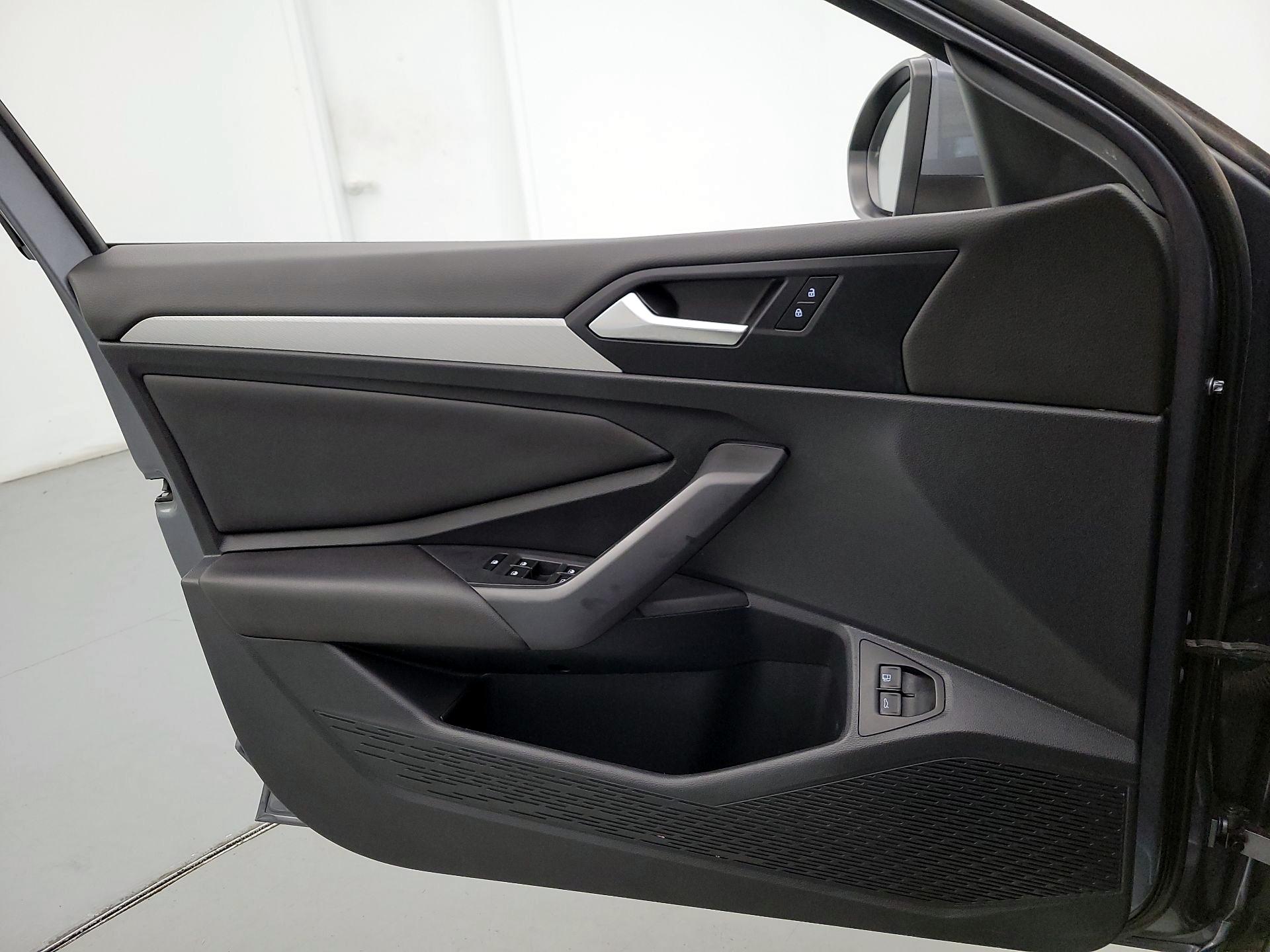 Thumbnail: 2021 Volkswagen Jetta - 12