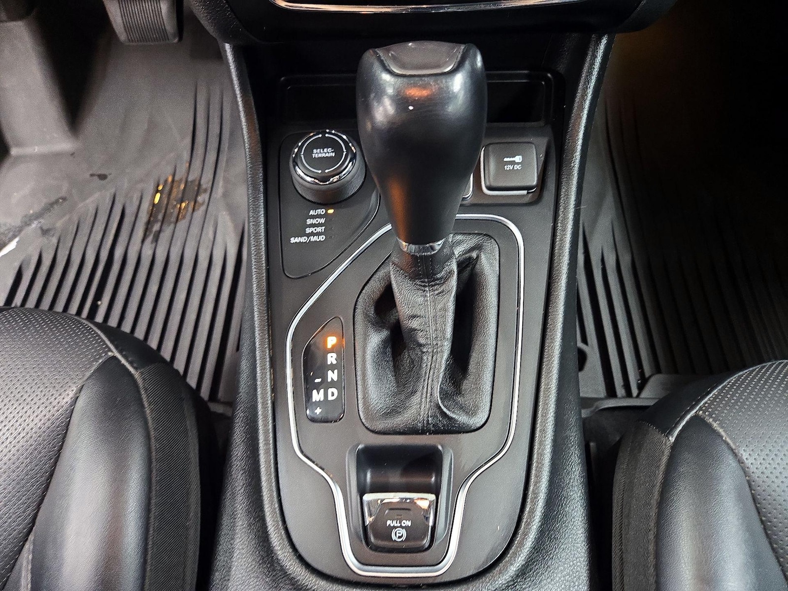 2022 Jeep Cherokee Latitude Lux - Photo 18