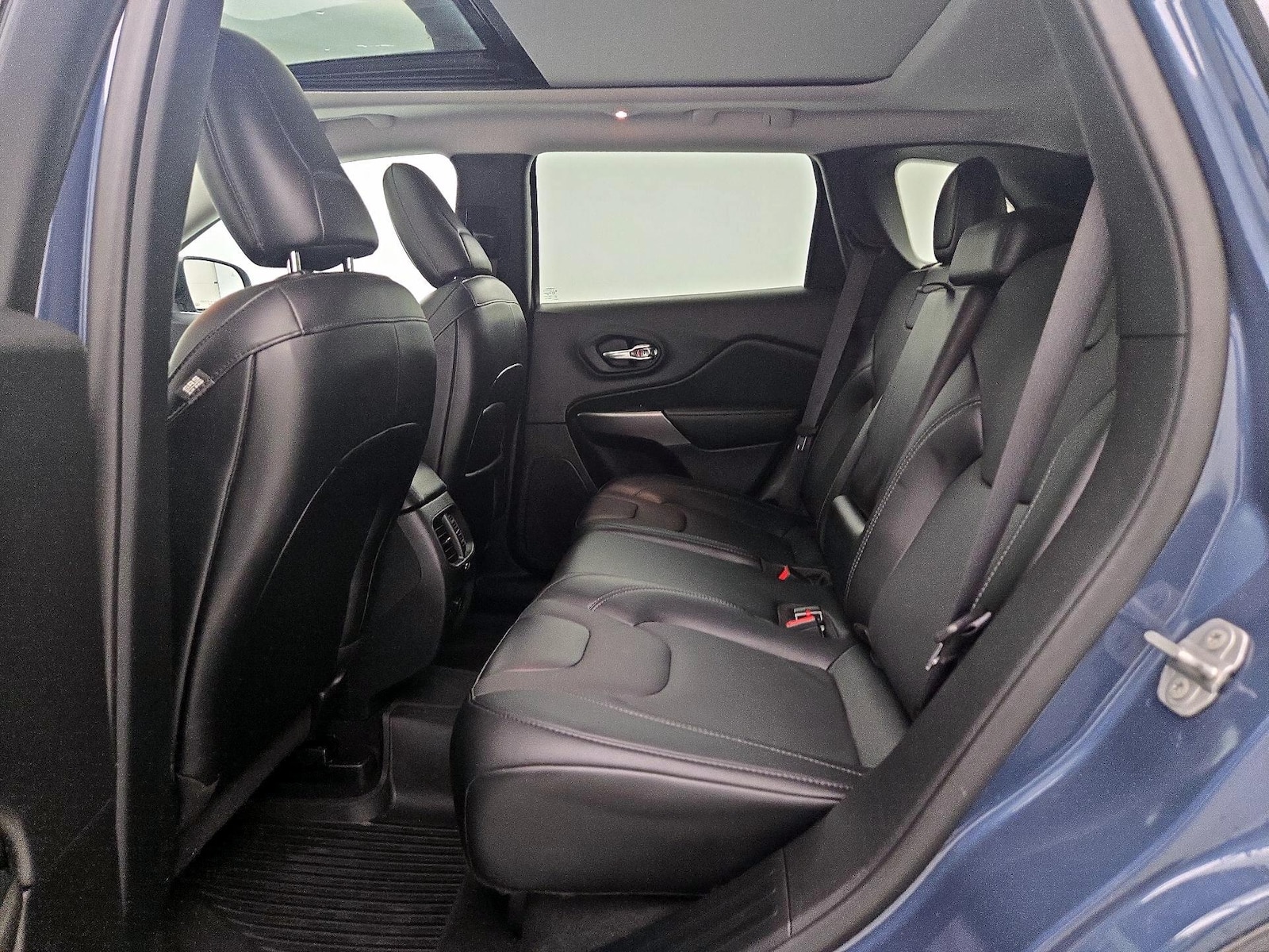 2022 Jeep Cherokee Latitude Lux - Photo 21