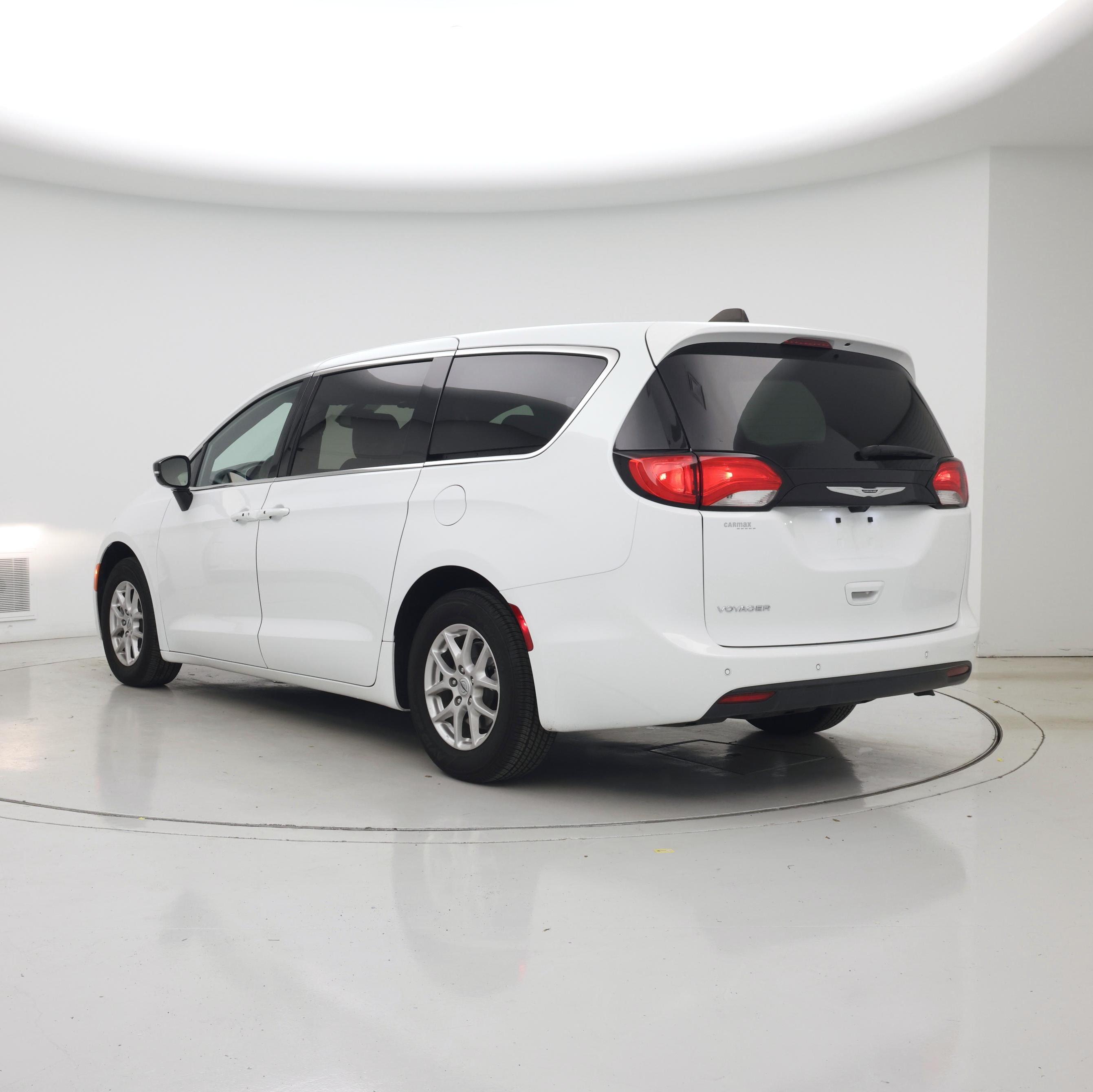 Thumbnail: 2025 Chrysler Voyager - 2
