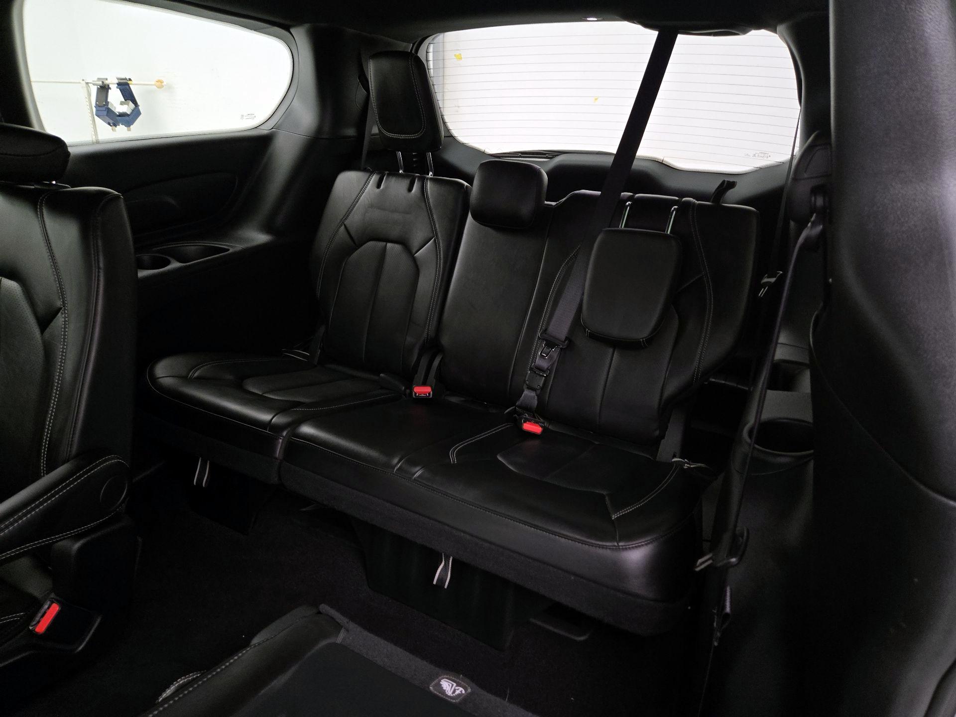 Thumbnail: 2025 Chrysler Voyager - 20