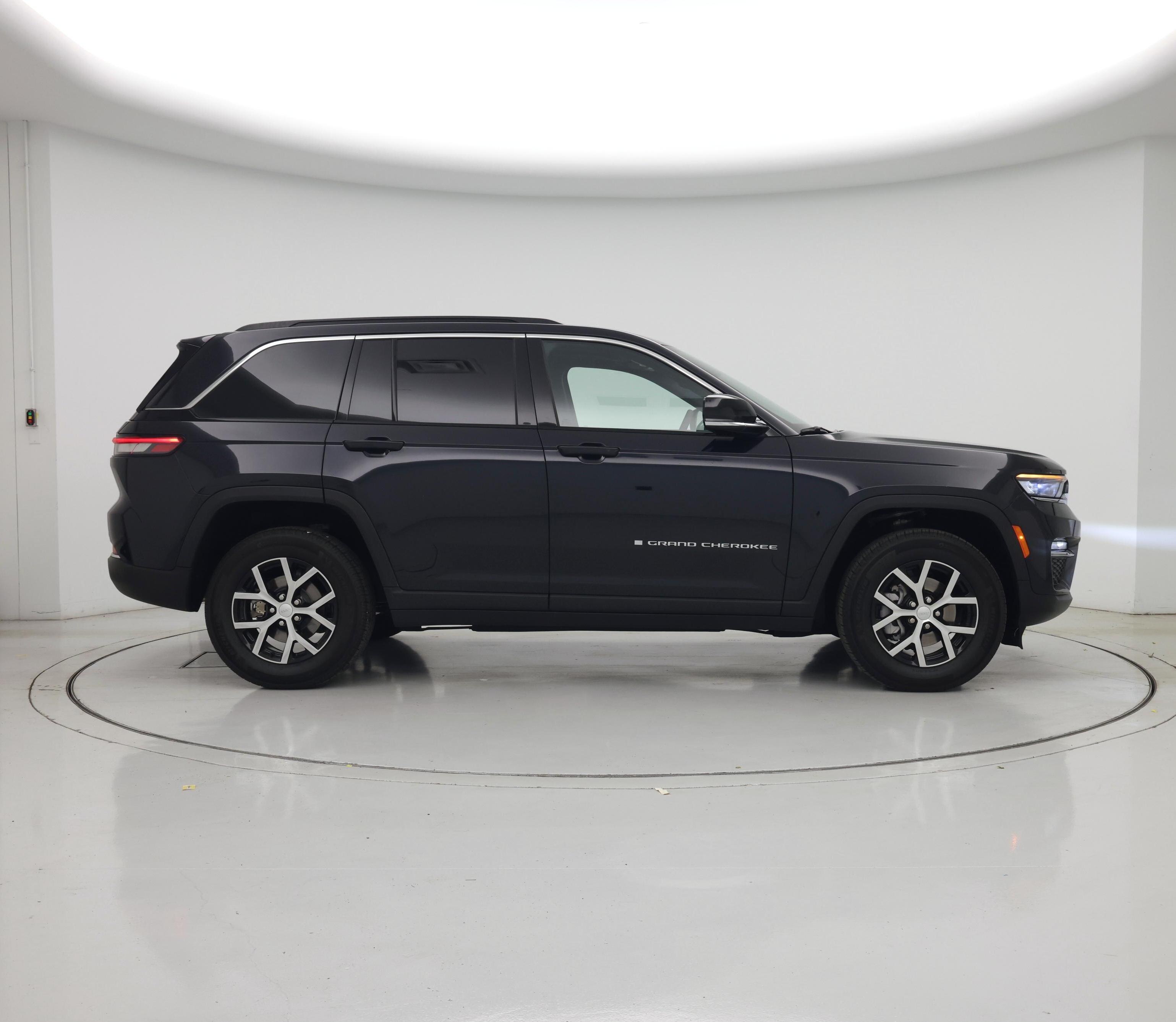 Thumbnail: 2024 Jeep Grand Cherokee - 7