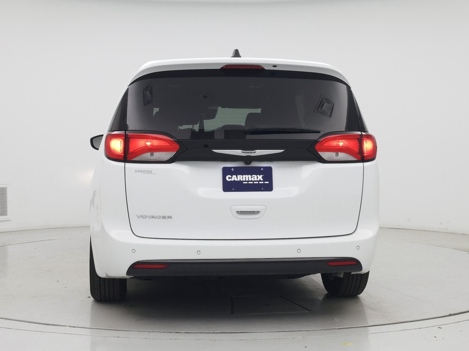 2025 Chrysler Voyager LX - Photo 7