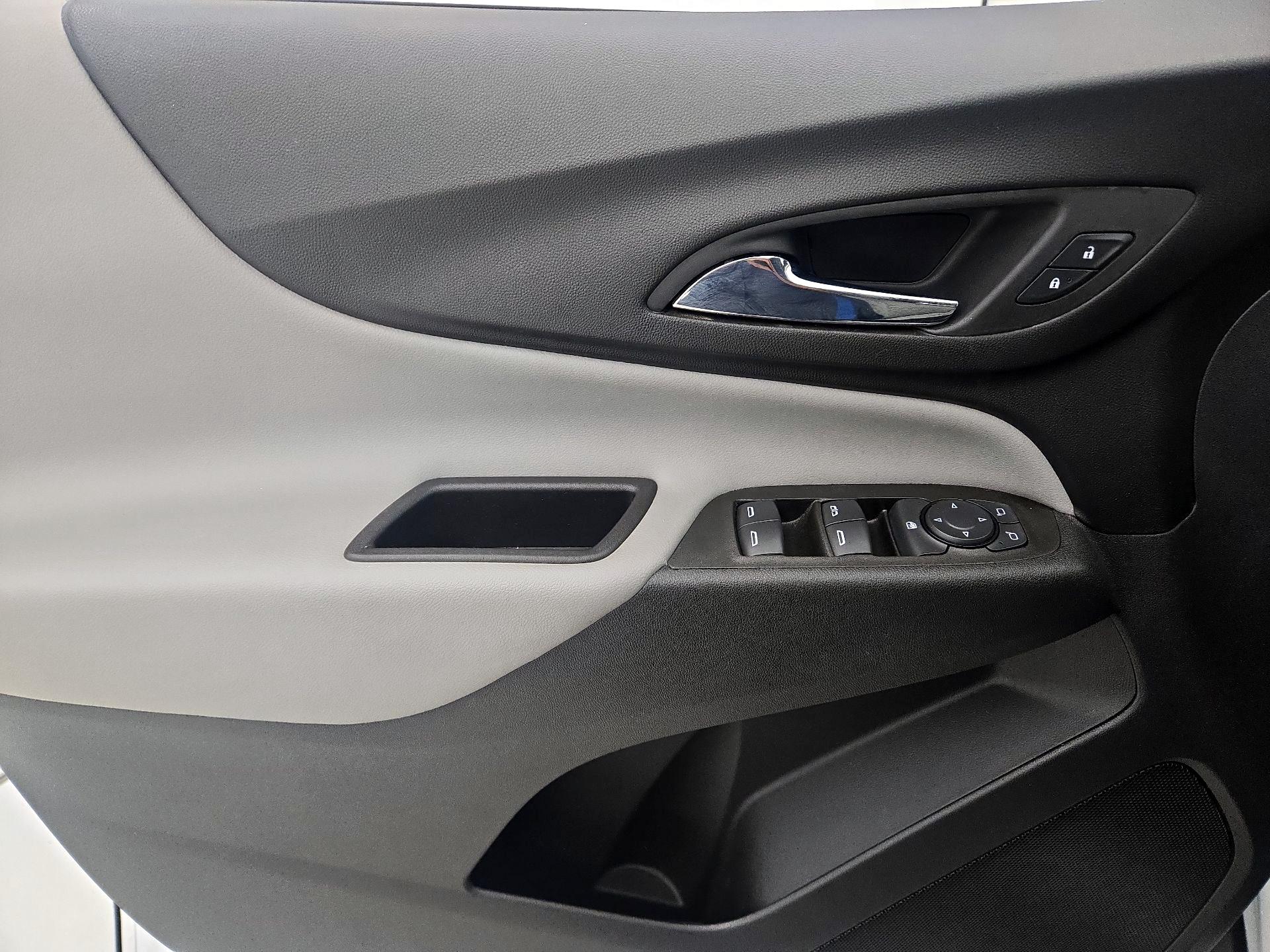 Thumbnail: 2021 Chevrolet Equinox - 12