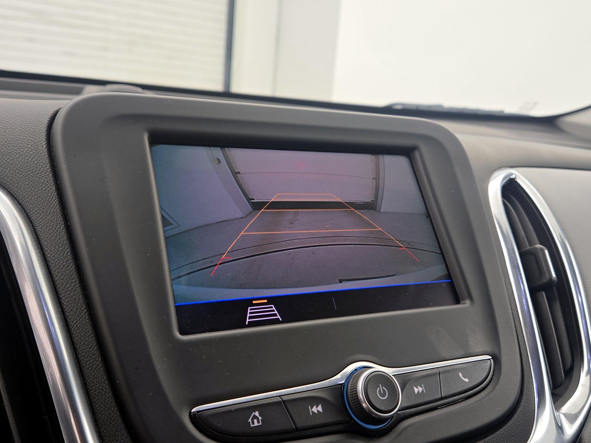 Thumbnail: 2021 Chevrolet Equinox - 14