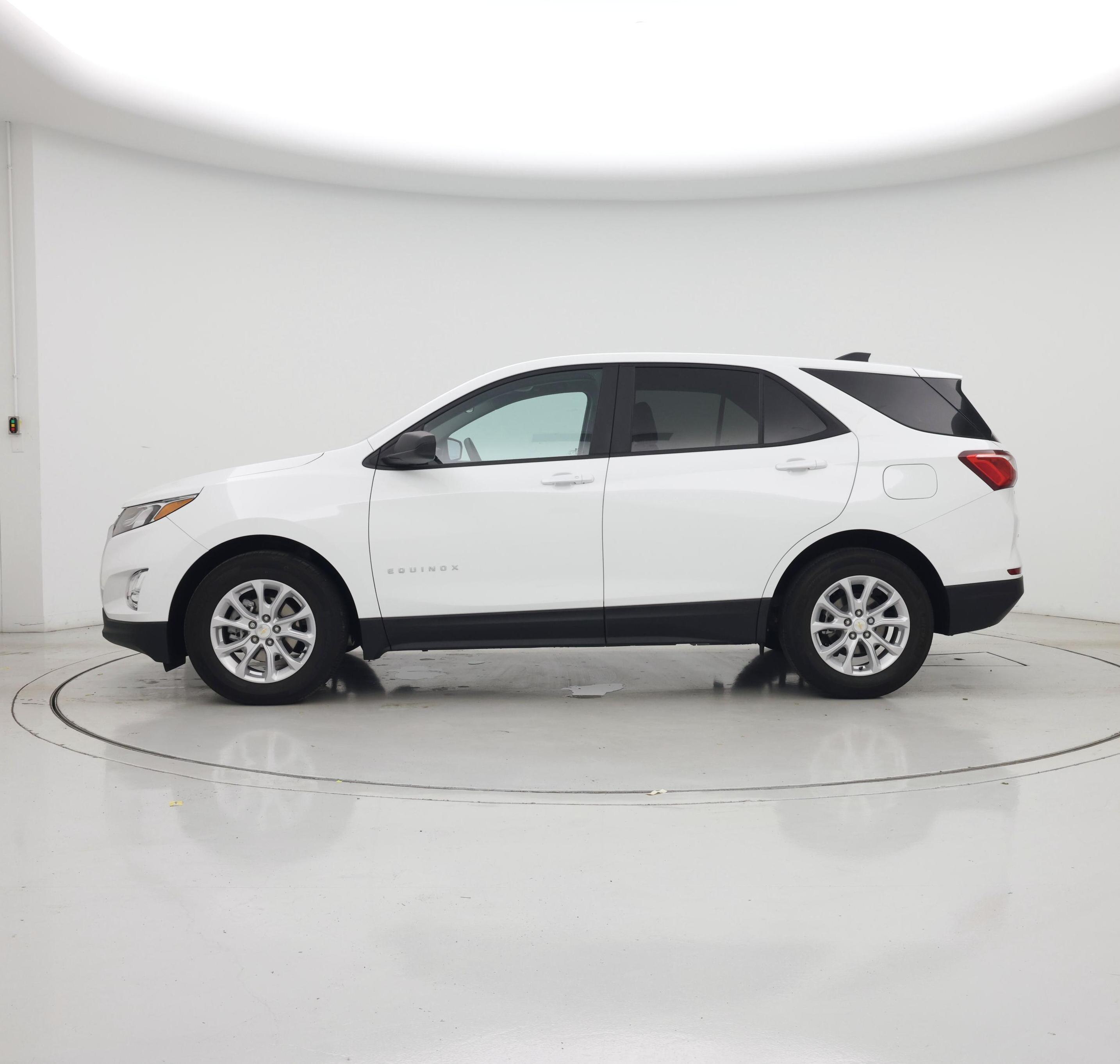 Thumbnail: 2021 Chevrolet Equinox - 3
