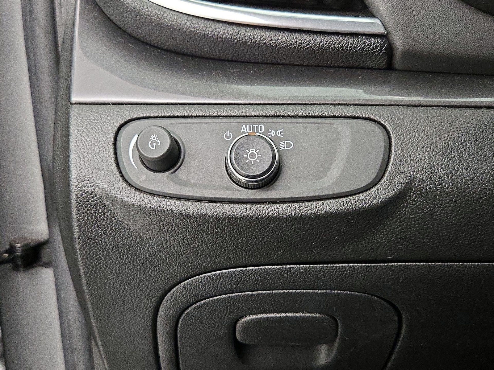 2022 Buick Encore Preferred - Photo 14