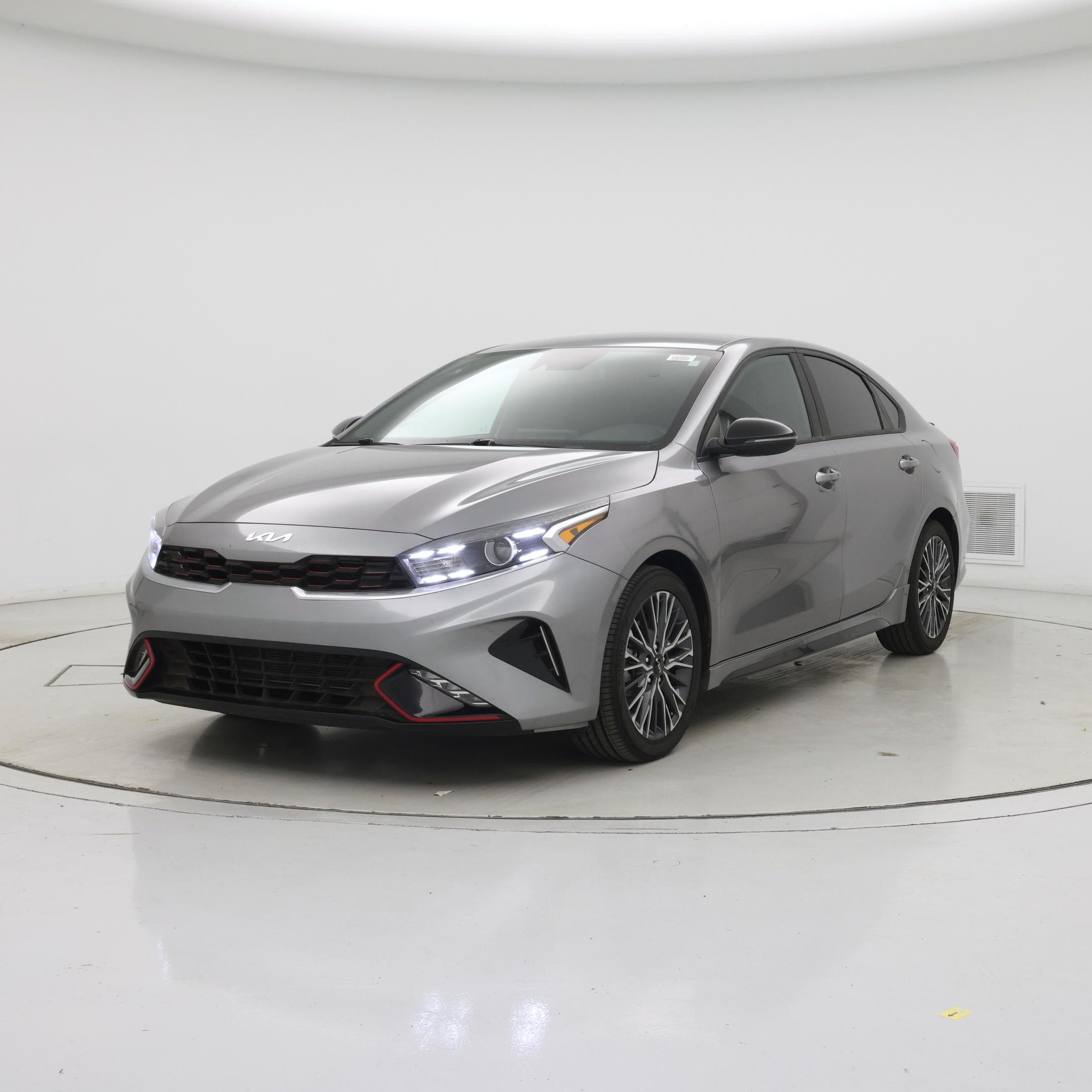 Thumbnail: 2023 Kia Forte - 4