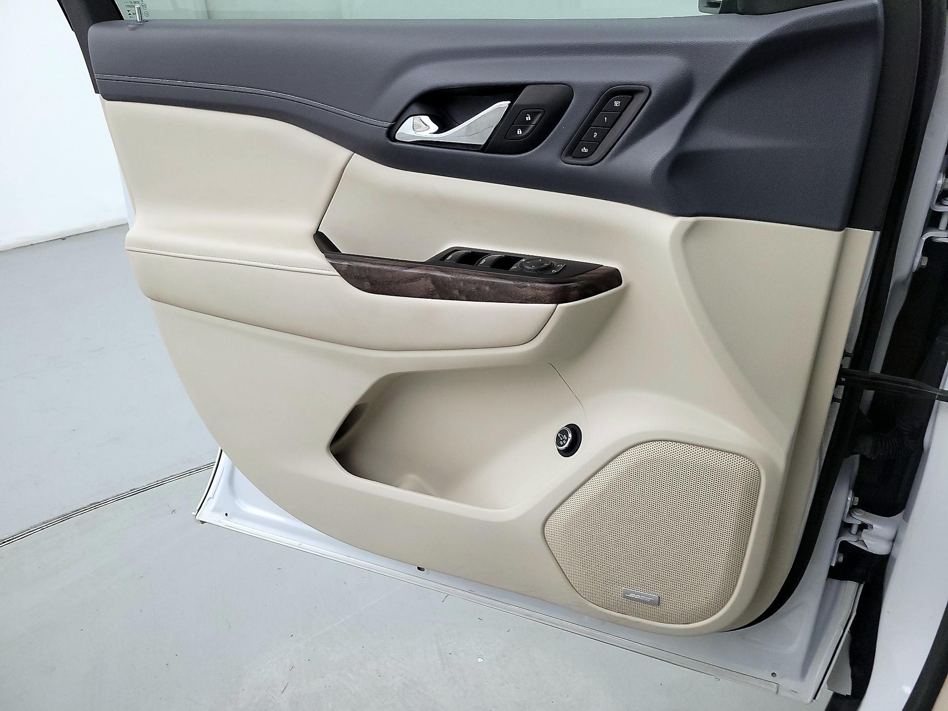 Thumbnail: 2023 GMC Acadia - 12