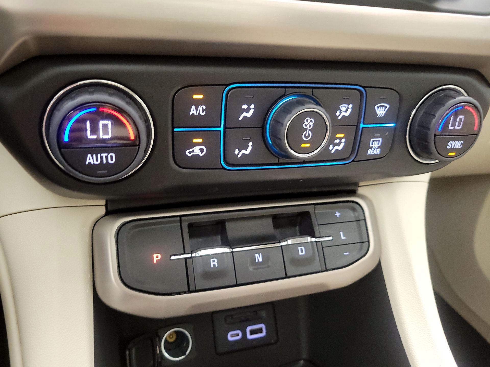Thumbnail: 2023 GMC Acadia - 17