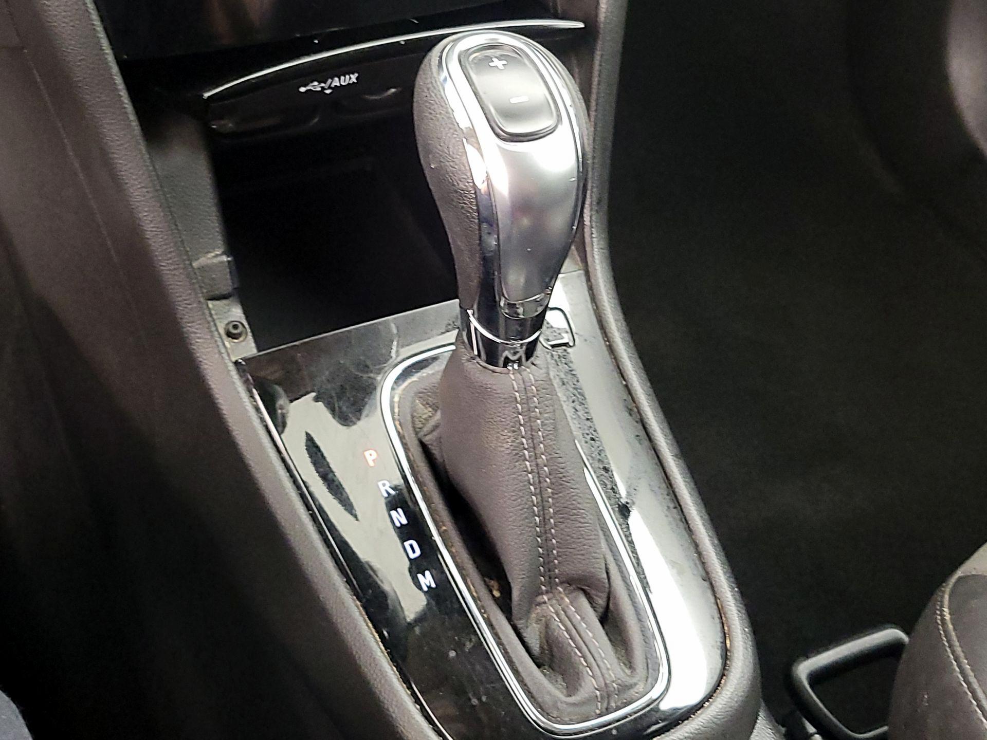 Thumbnail: 2018 Buick Encore - 15