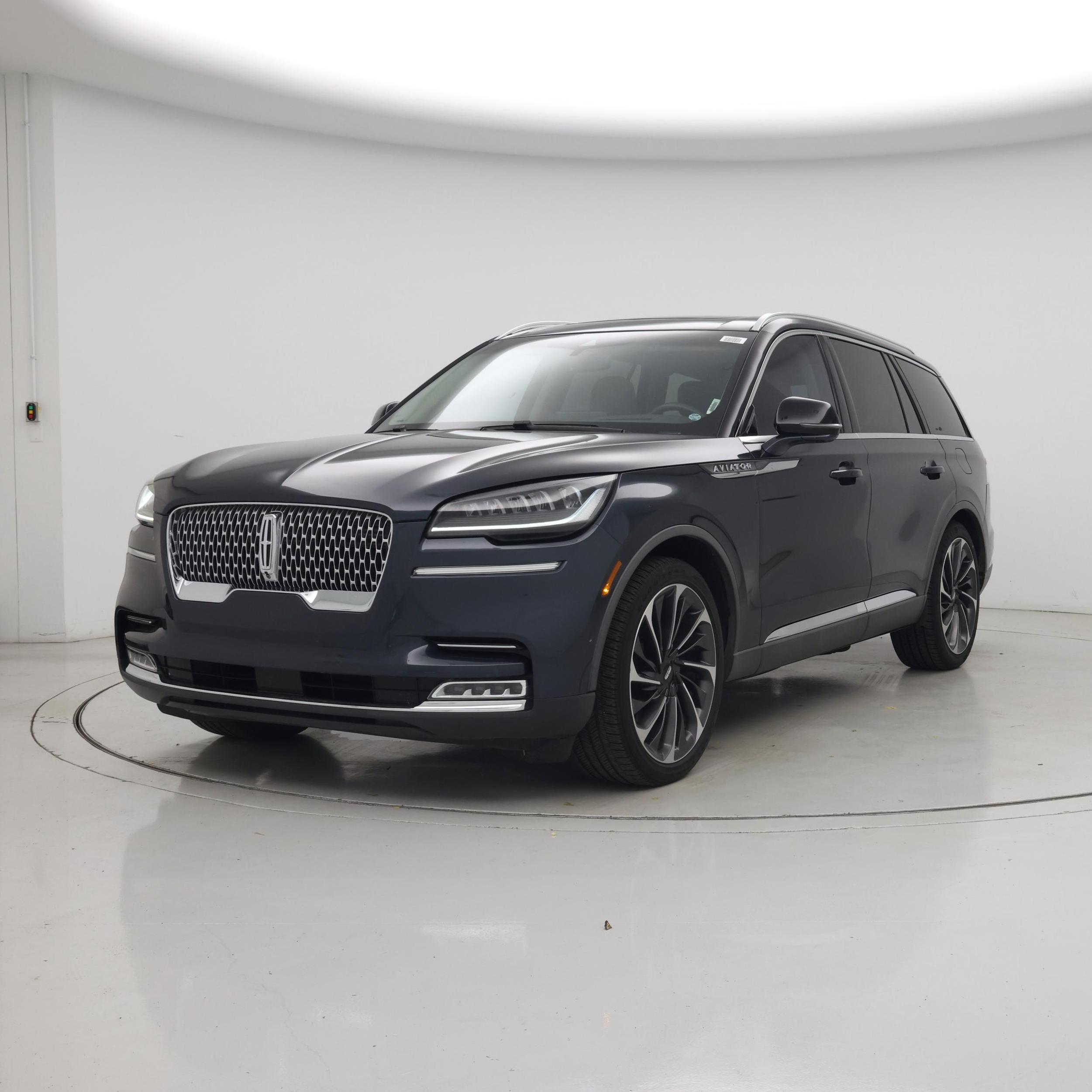 Thumbnail: 2021 Lincoln Aviator - 4