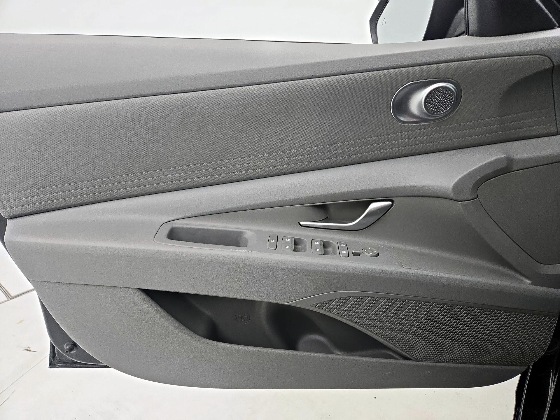 Thumbnail: 2025 Hyundai Elantra - 12