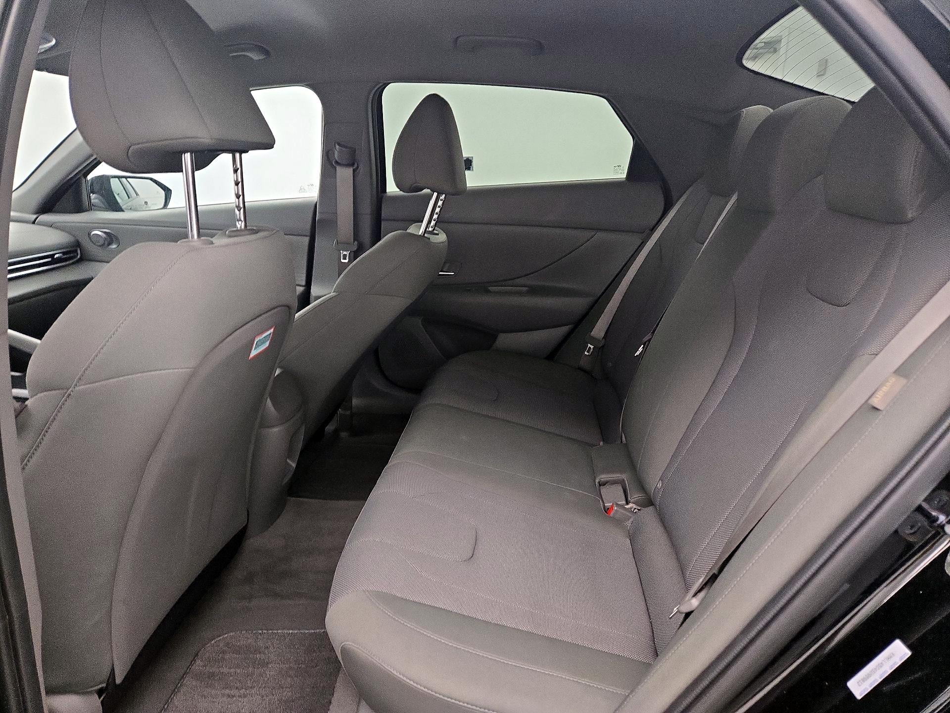 Thumbnail: 2025 Hyundai Elantra - 19