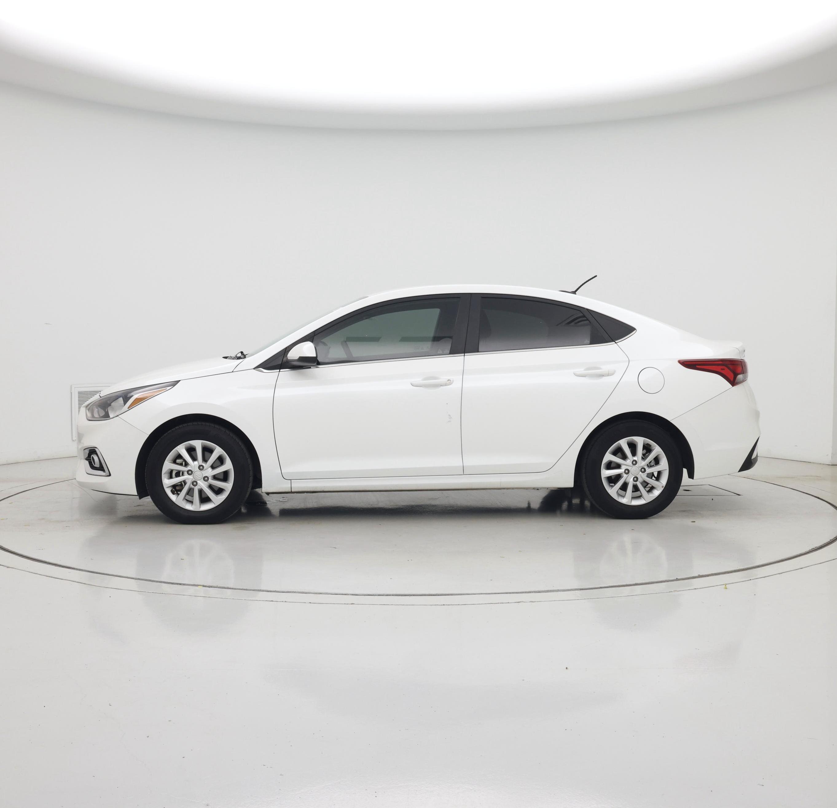 Thumbnail: 2021 Hyundai Accent - 3