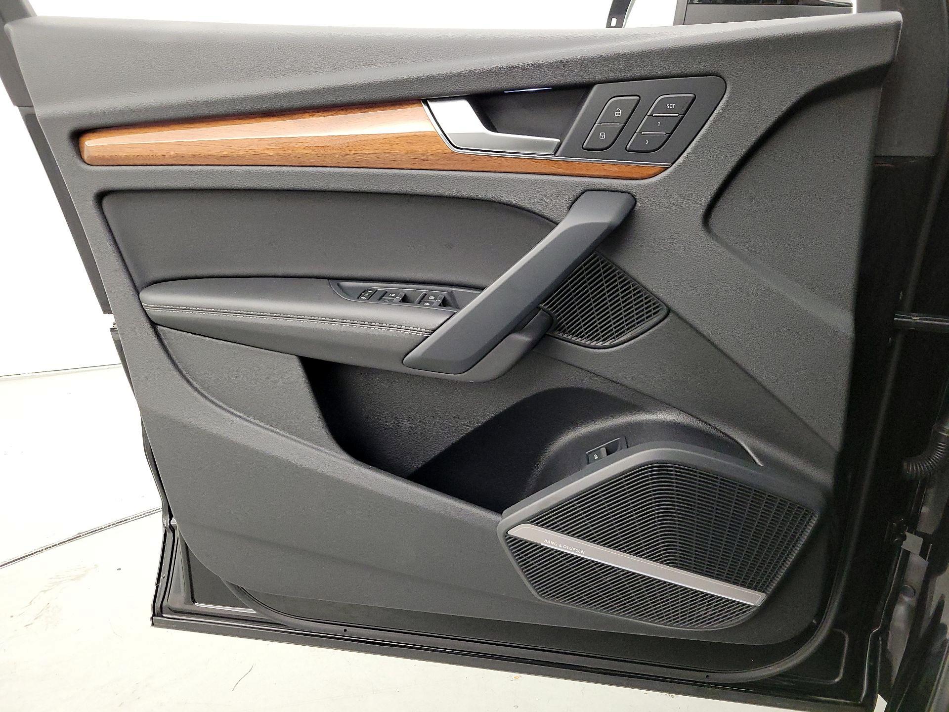 Thumbnail: 2021 Audi Q5 - 12