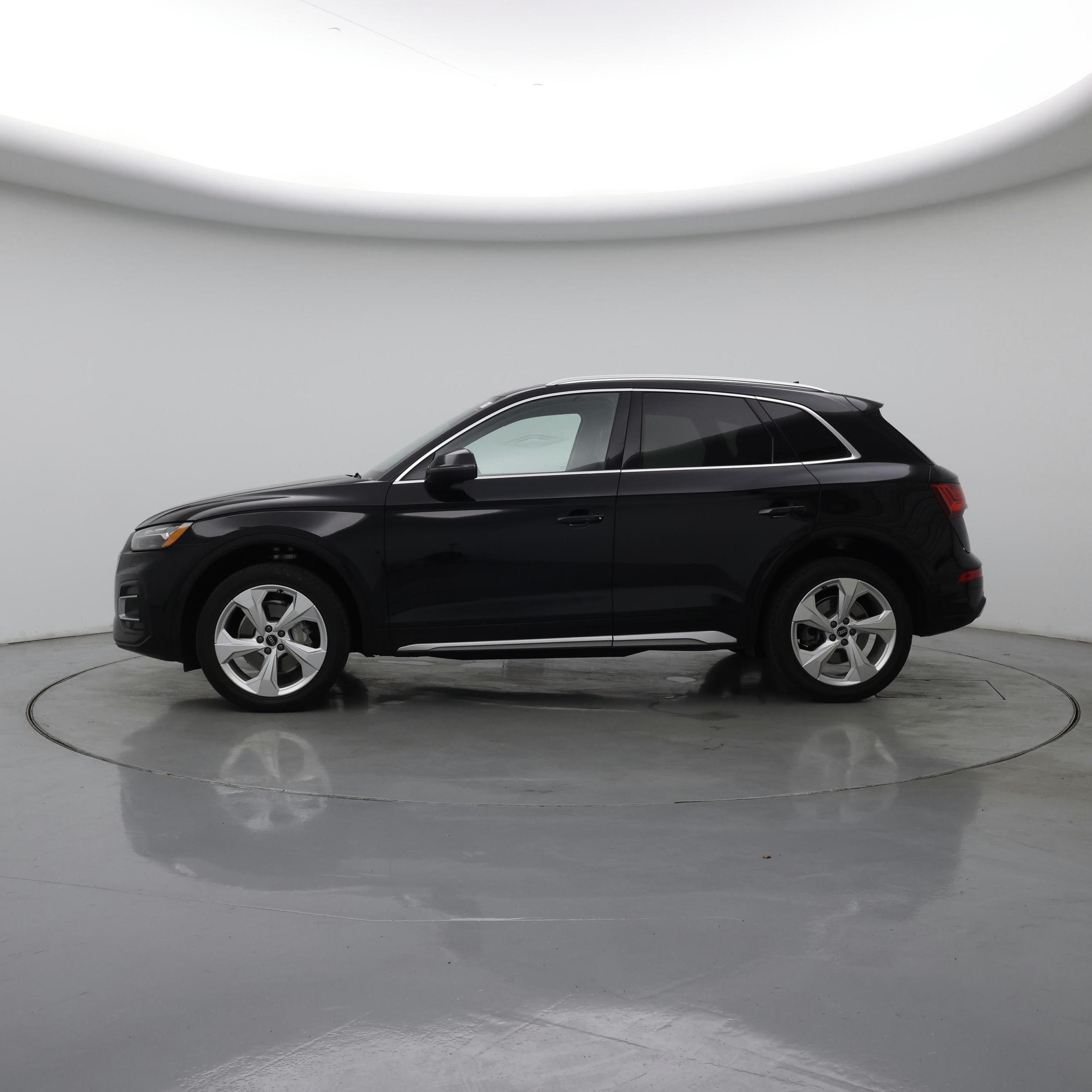 Thumbnail: 2021 Audi Q5 - 3