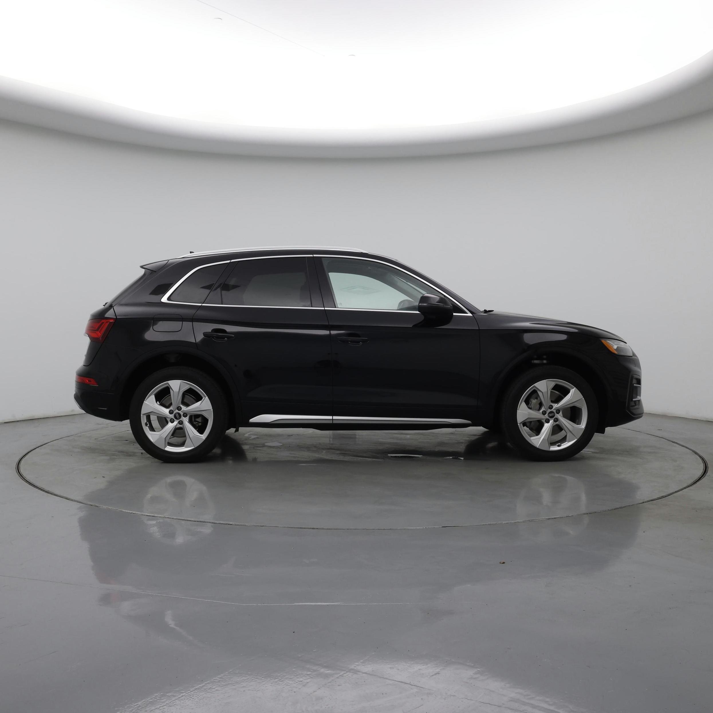 Thumbnail: 2021 Audi Q5 - 7