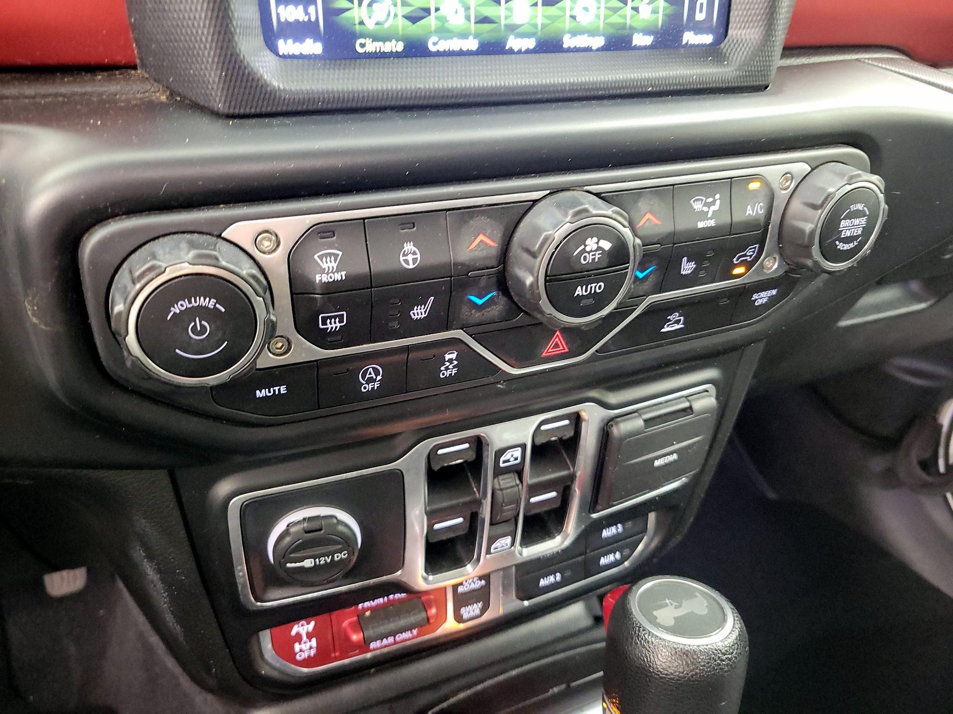 Thumbnail: 2022 Jeep Wrangler - 14
