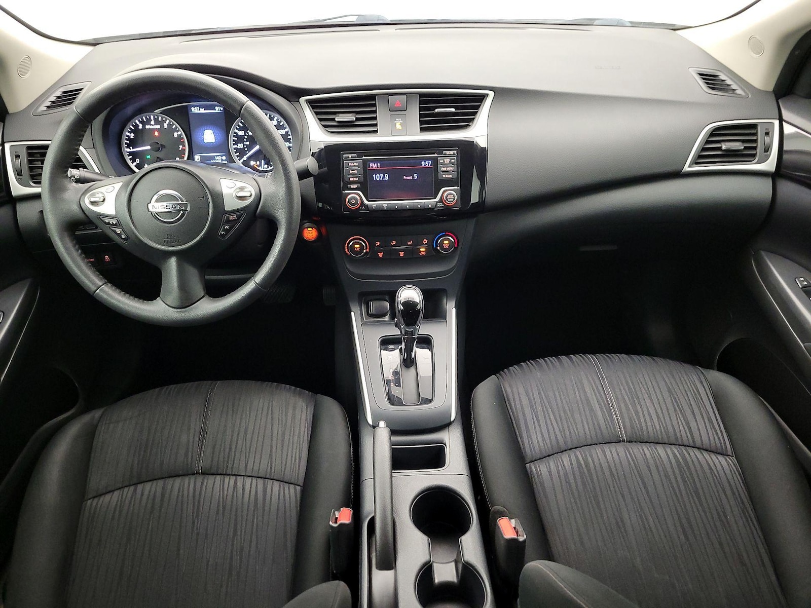2017 Nissan Sentra SV - Photo 10