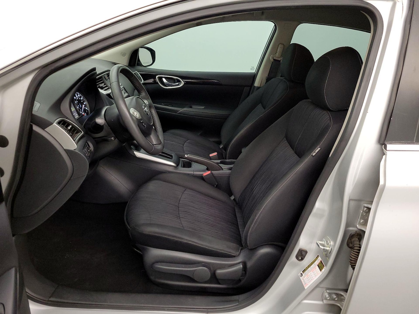 2017 Nissan Sentra SV - Photo 12