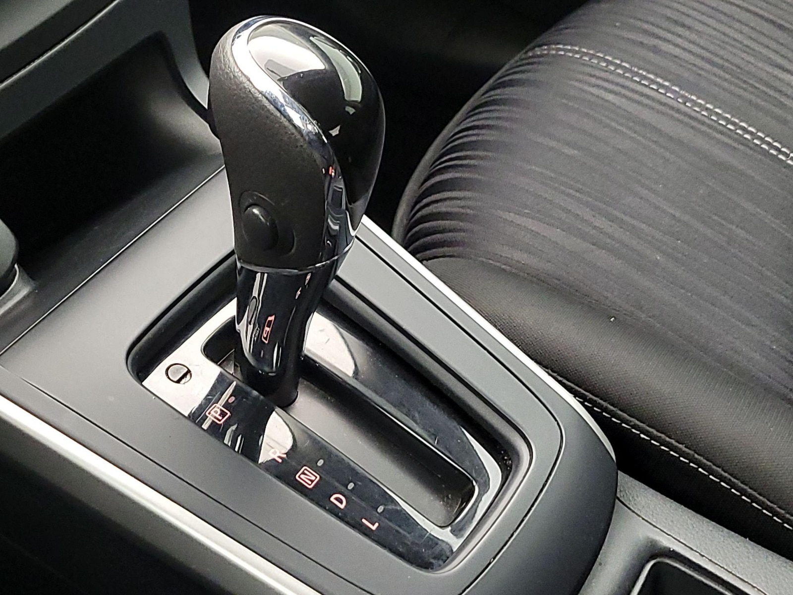 2017 Nissan Sentra SV - Photo 18