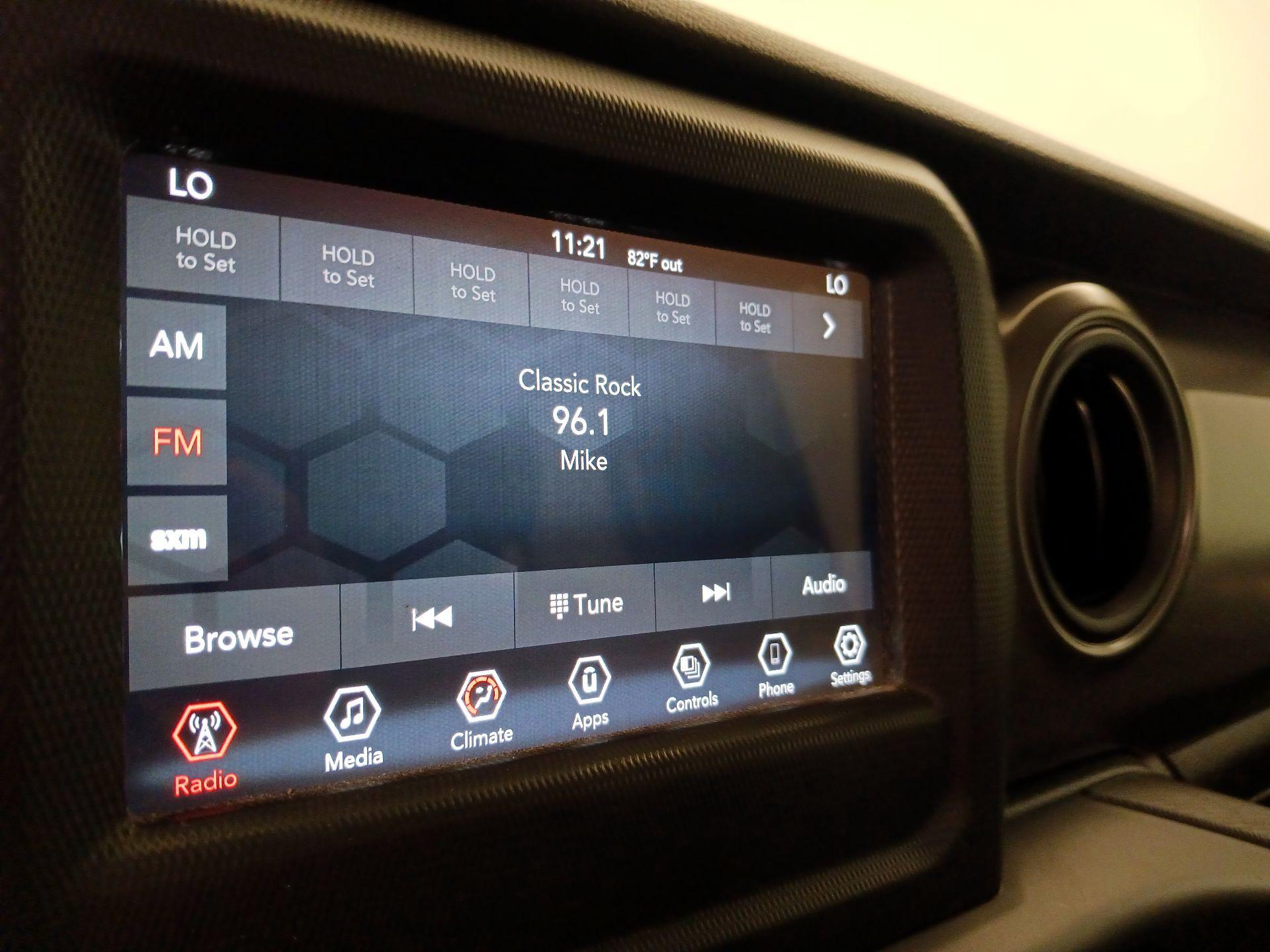 Thumbnail: 2021 Jeep Gladiator - 15