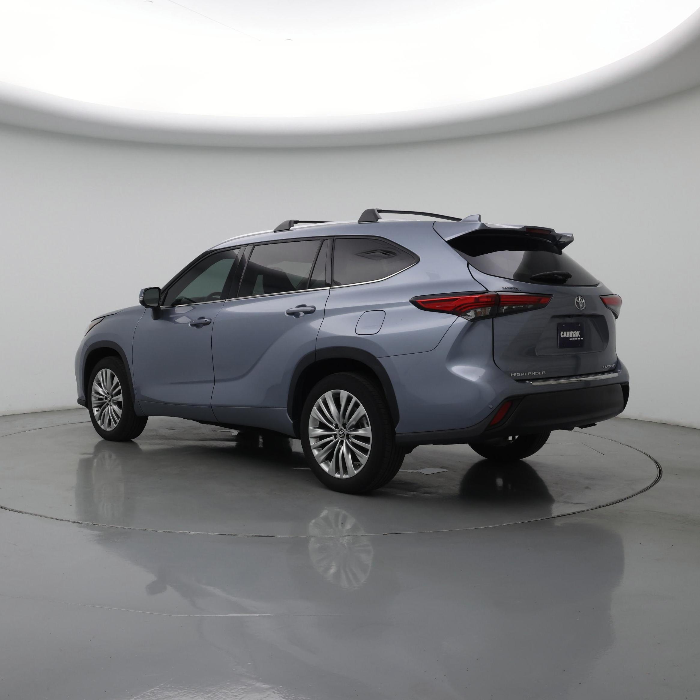 Thumbnail: 2023 Toyota Highlander - 2