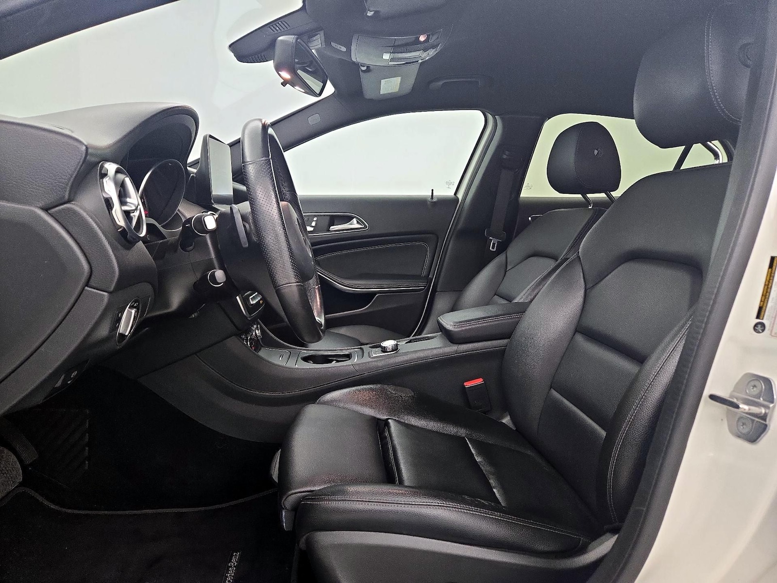 Power Seat(s) & Side Airbags