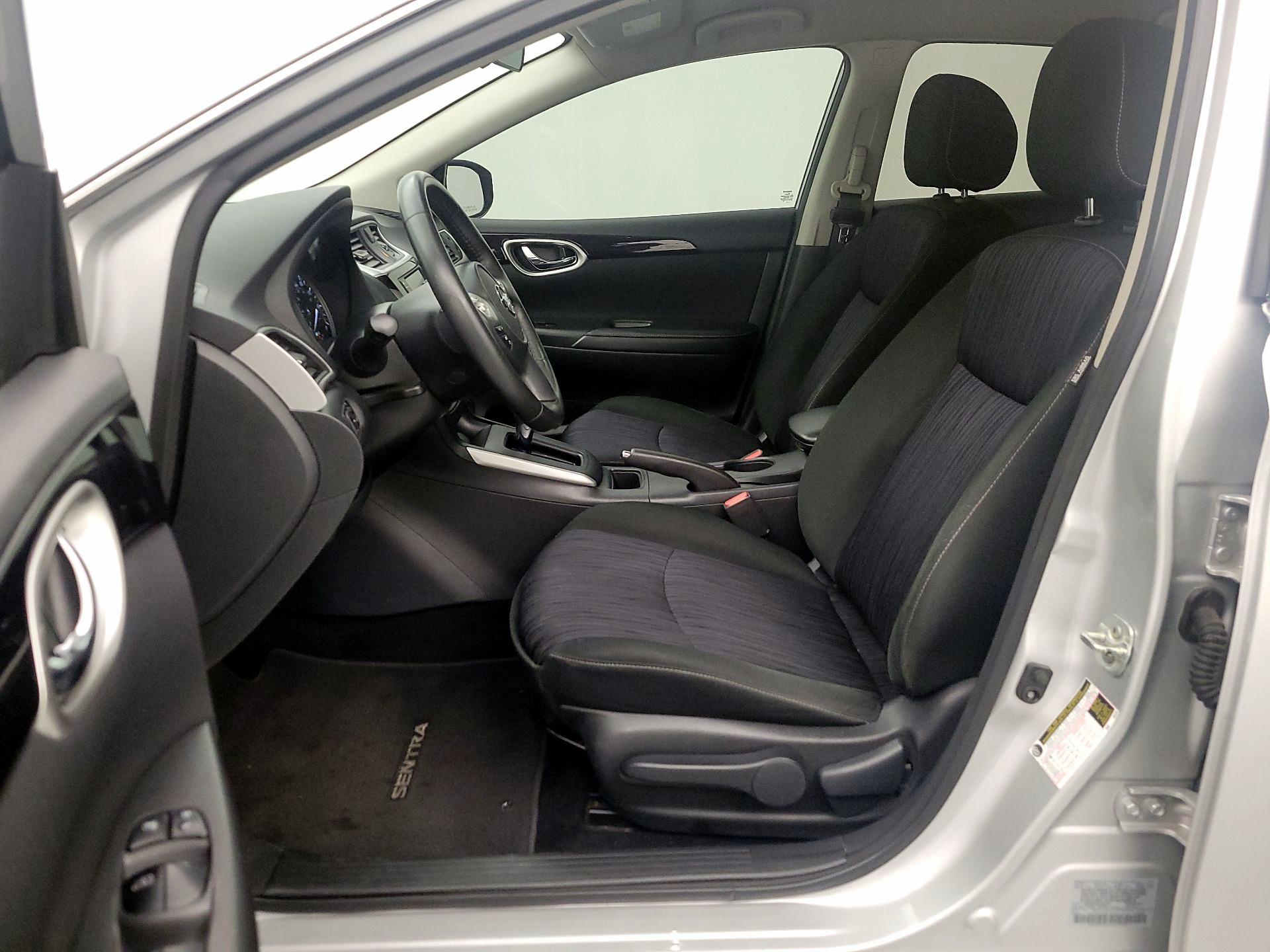 Thumbnail: 2019 Nissan Sentra - 11