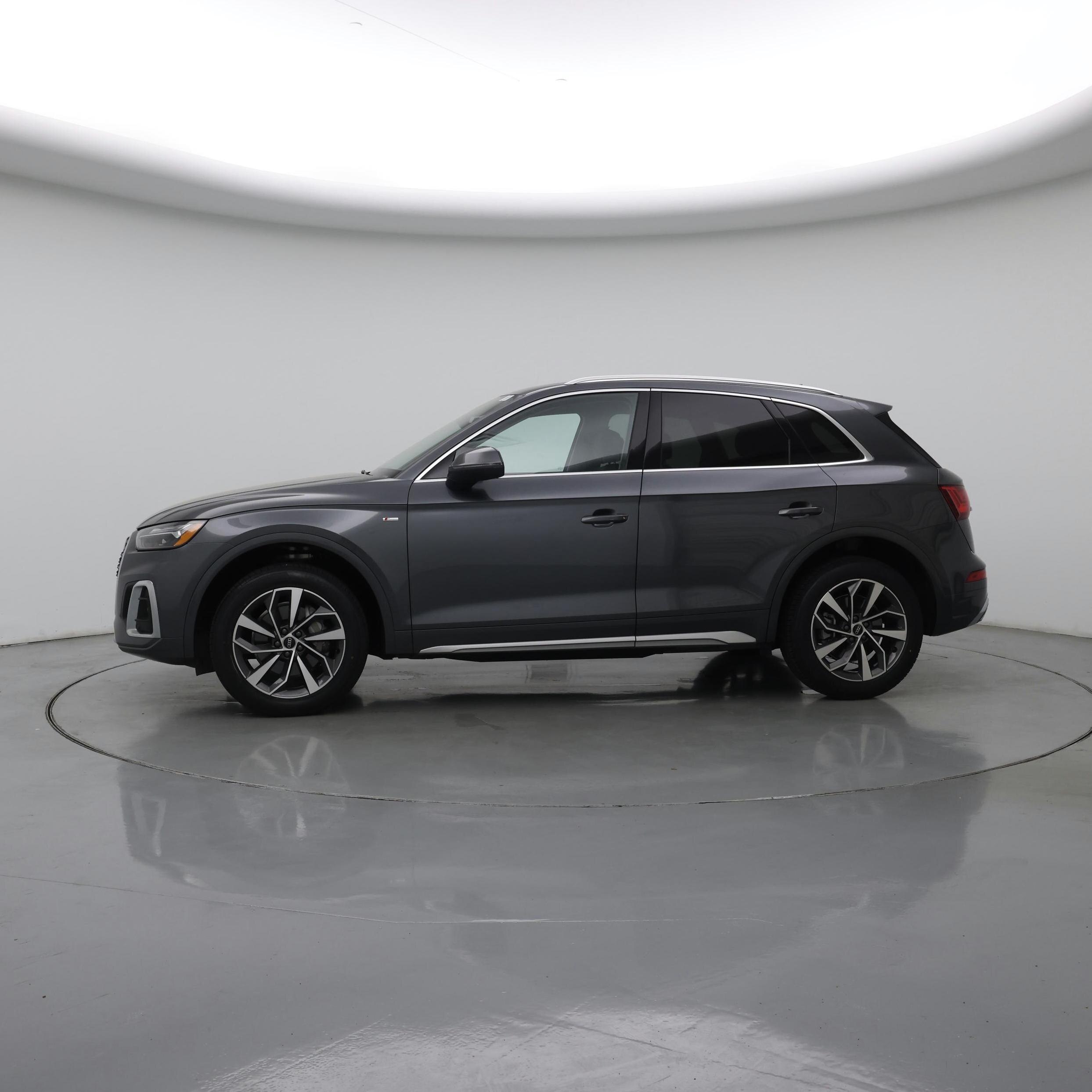 Thumbnail: 2022 Audi Q5 - 3