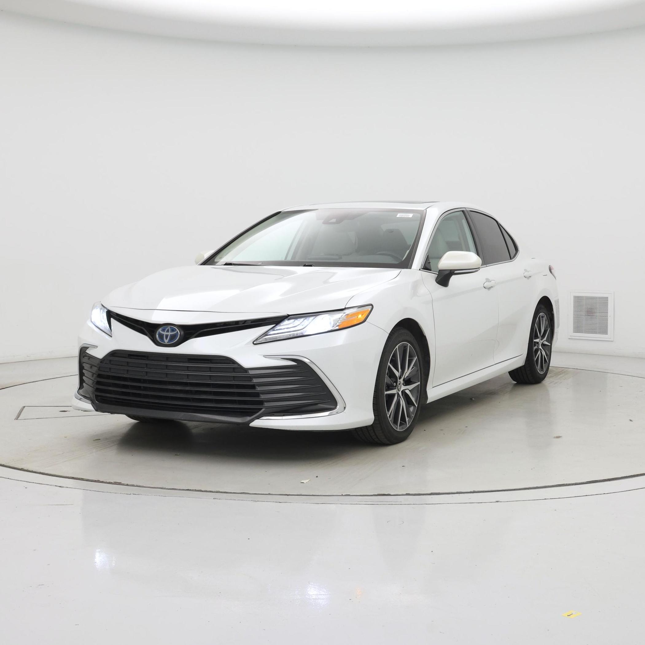 Thumbnail: 2022 Toyota Camry - 4