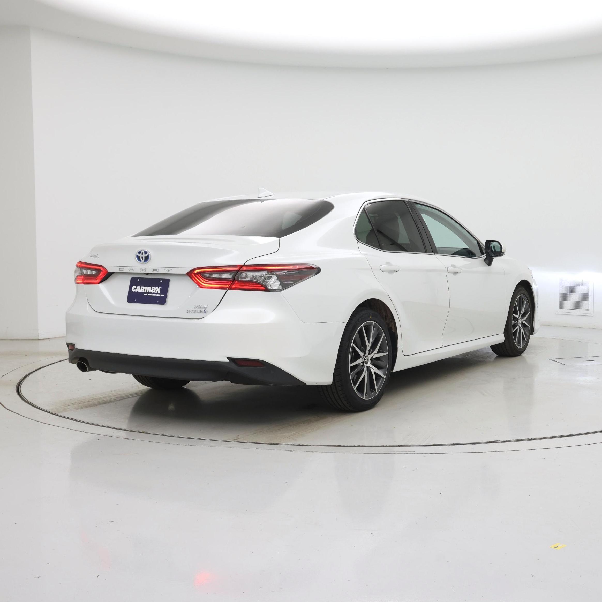 Thumbnail: 2022 Toyota Camry - 8